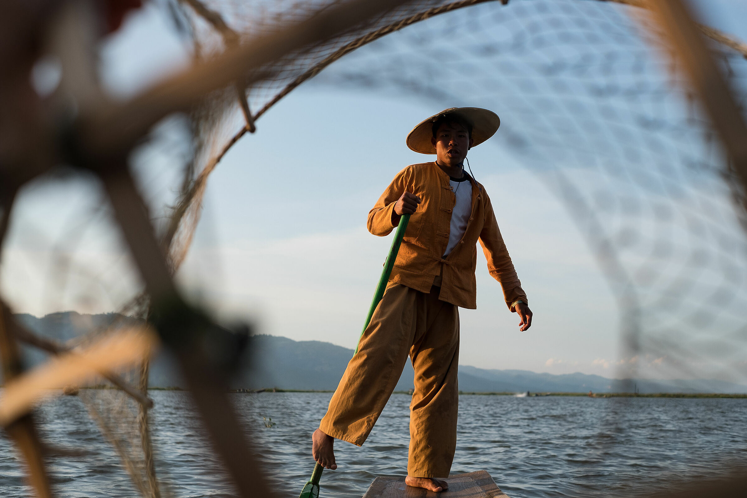 La tradizionale remata dei pescatori Intha
