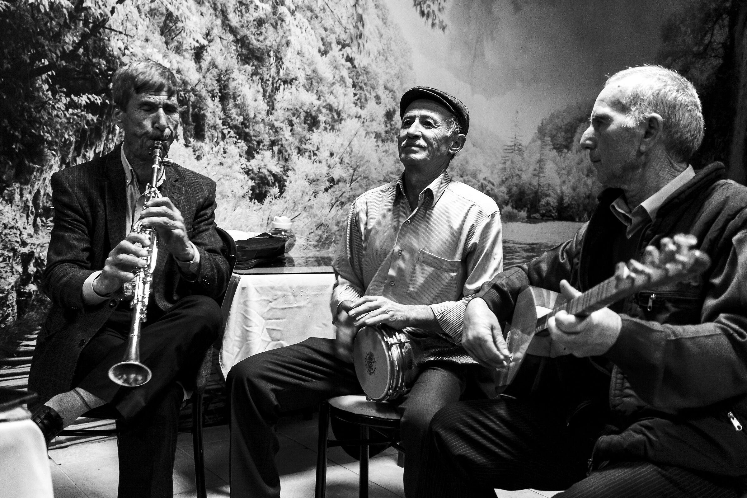 Musicisti che suonano insieme