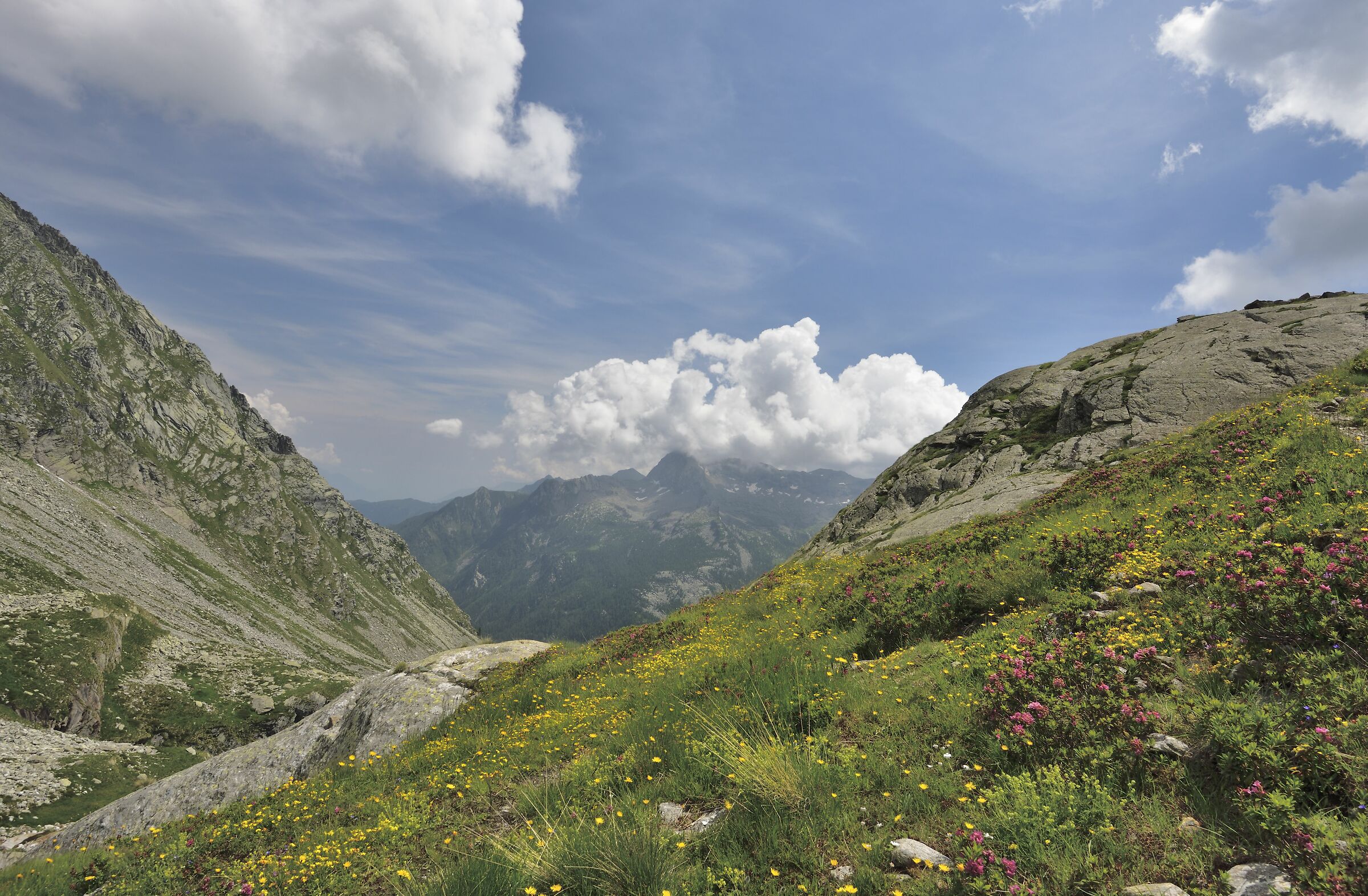 appena sotto la diga, si scende in picchiata