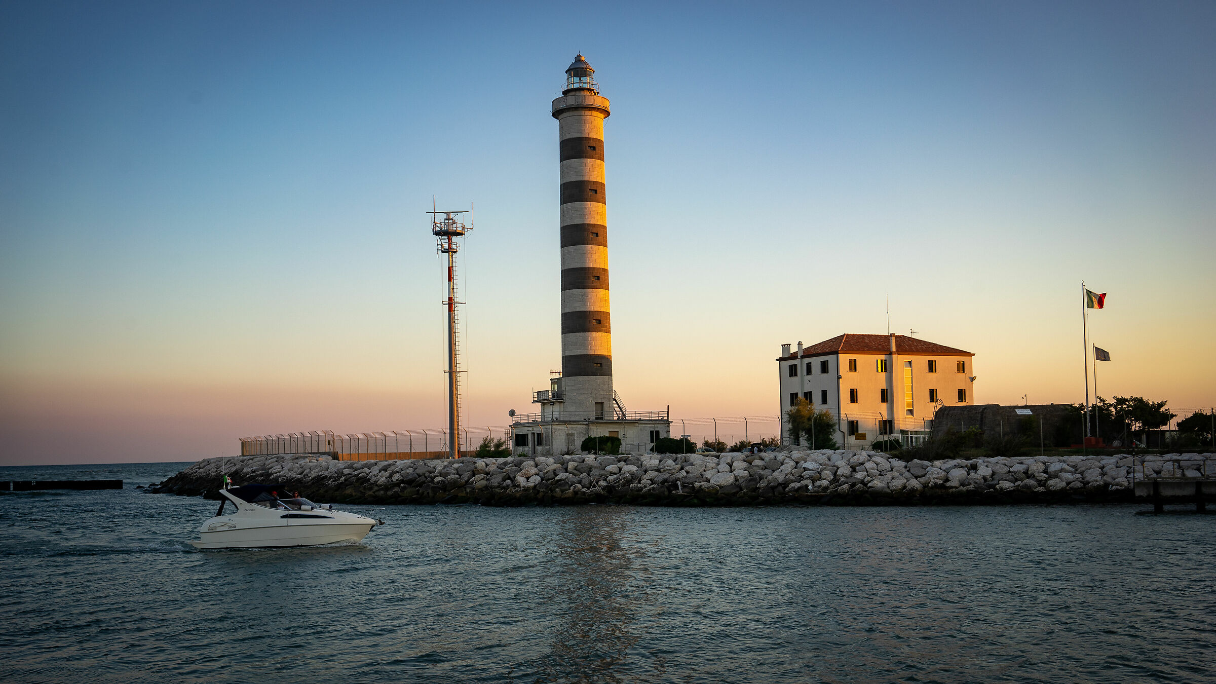 tramonto al faro Jesolo