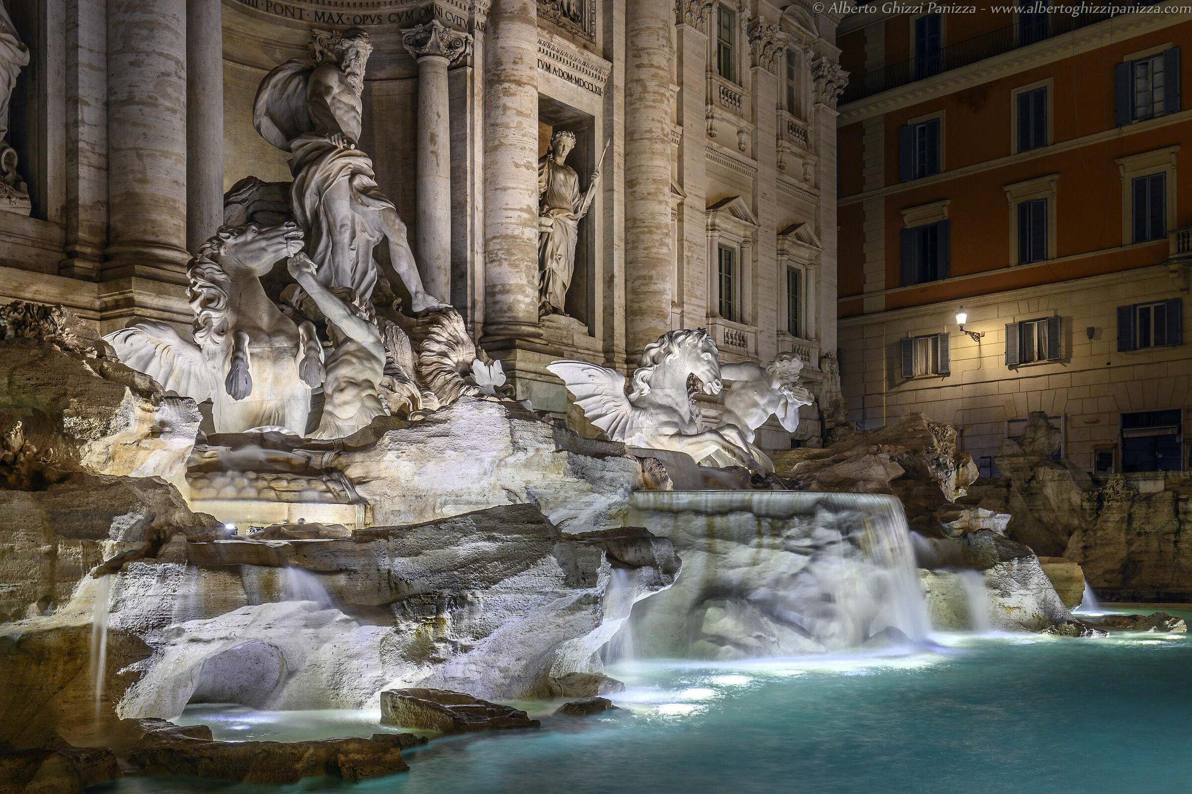 Scorci notturni - Fontana di Trevi