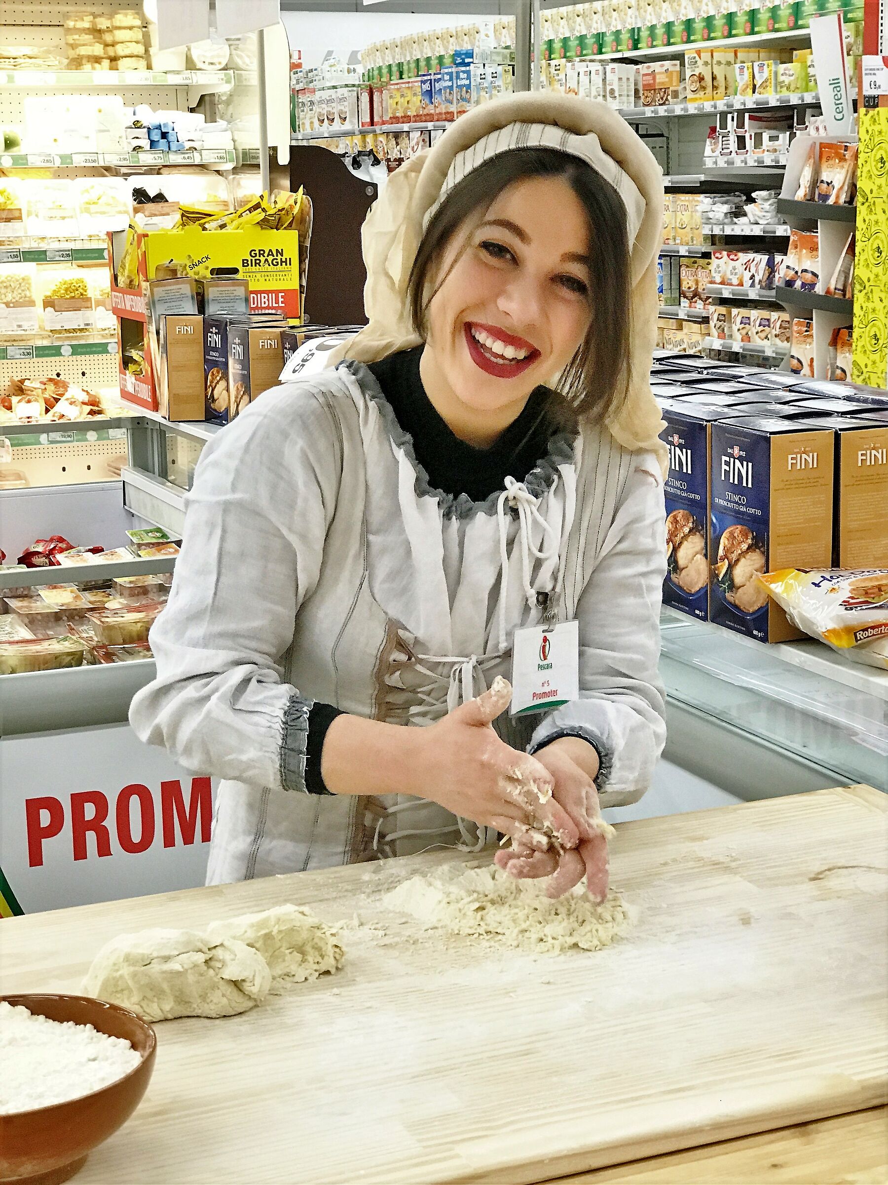 La piccola mugnaia ci da dentro!