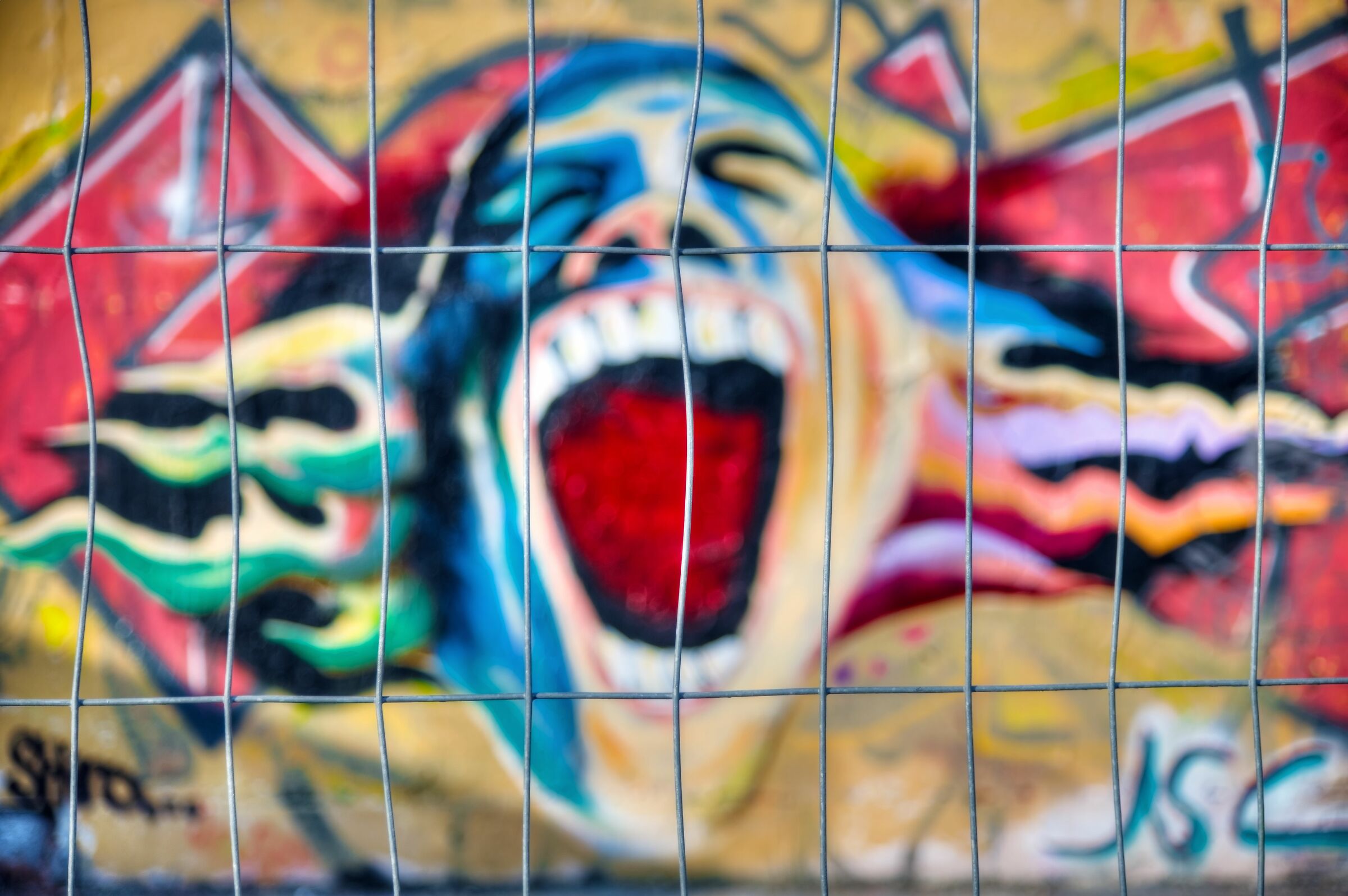 Screaming behind Bars; Wiesbaden, Germany