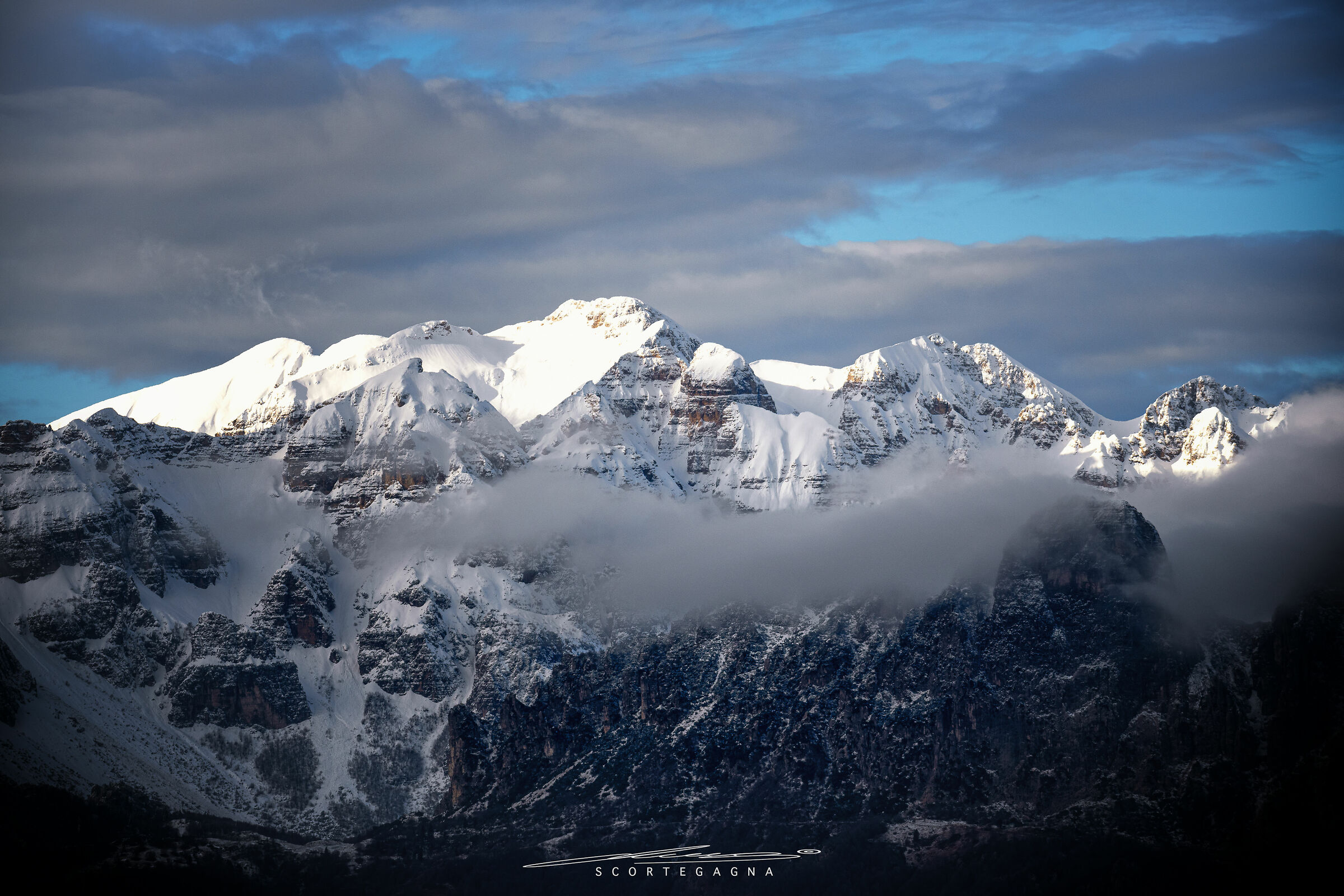 Piccole Dolomiti vestite di bianco