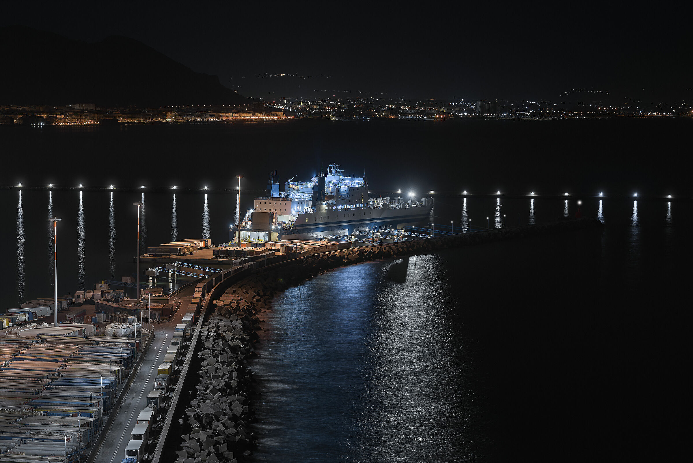 A glimpse of Salerno.