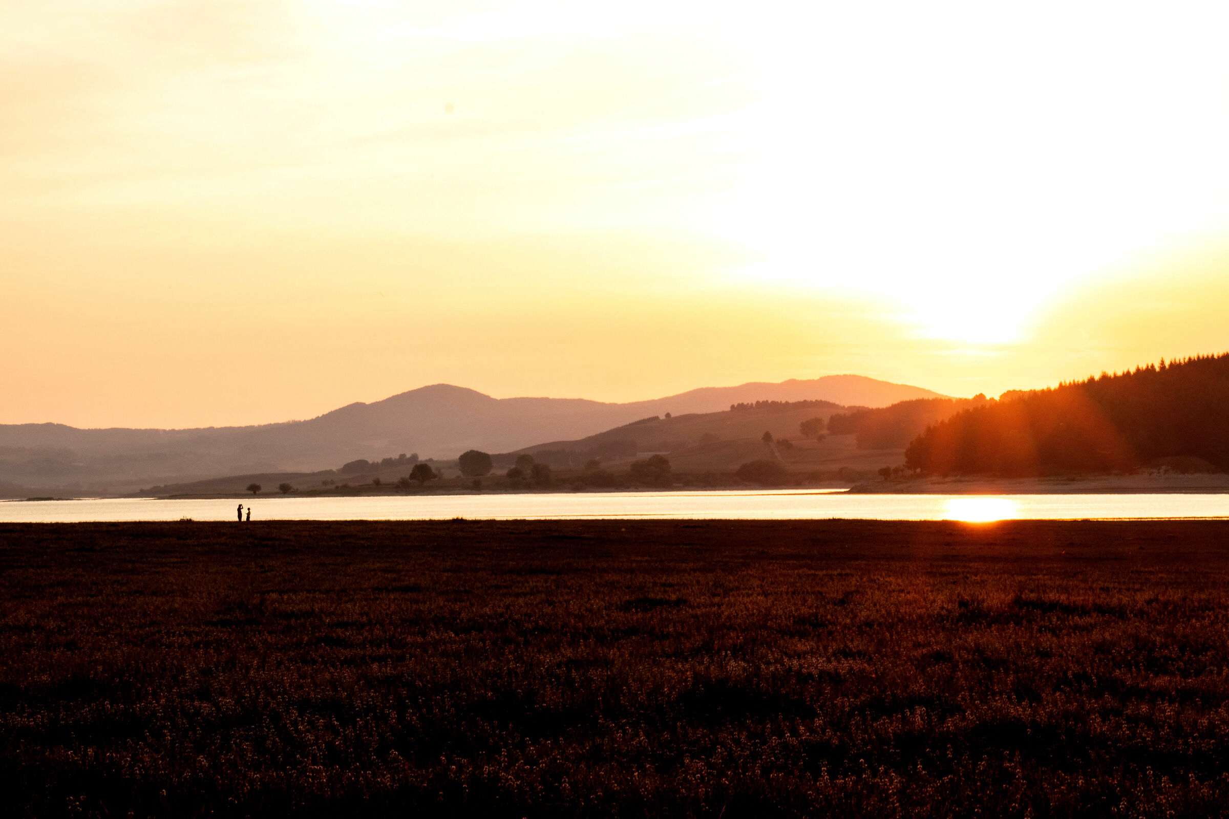 tramonto lago cecita