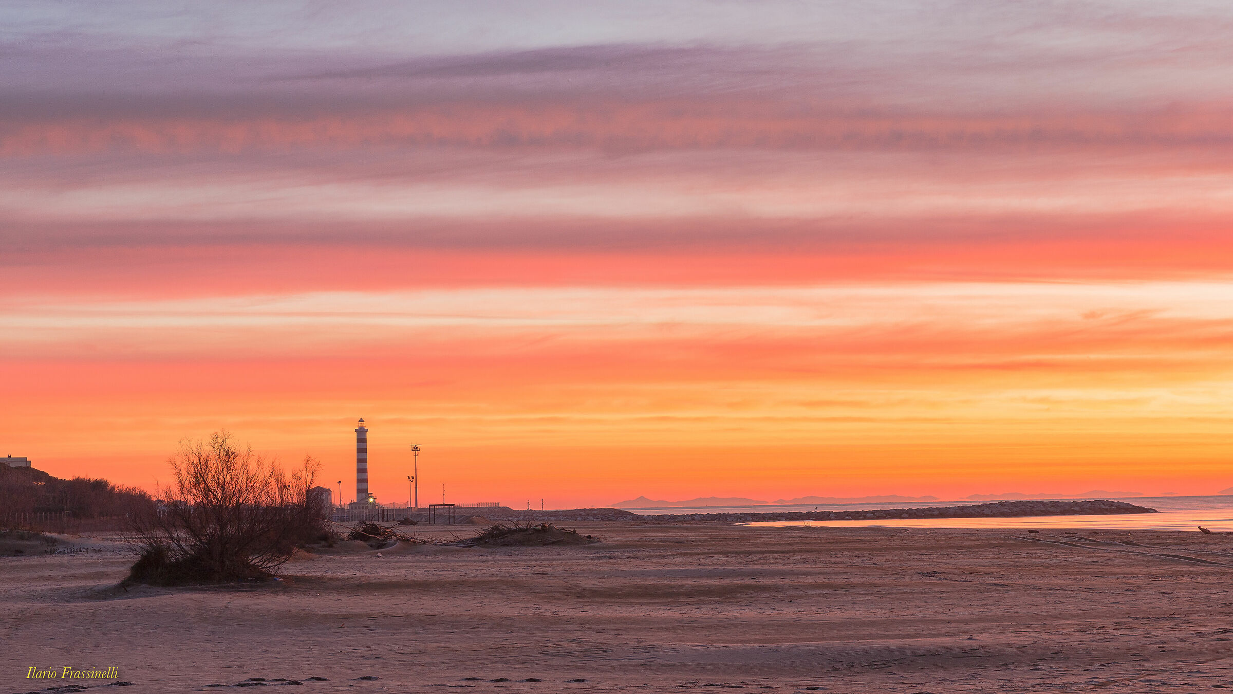 Colori dell'alba al faro Cavallno-Treporti
