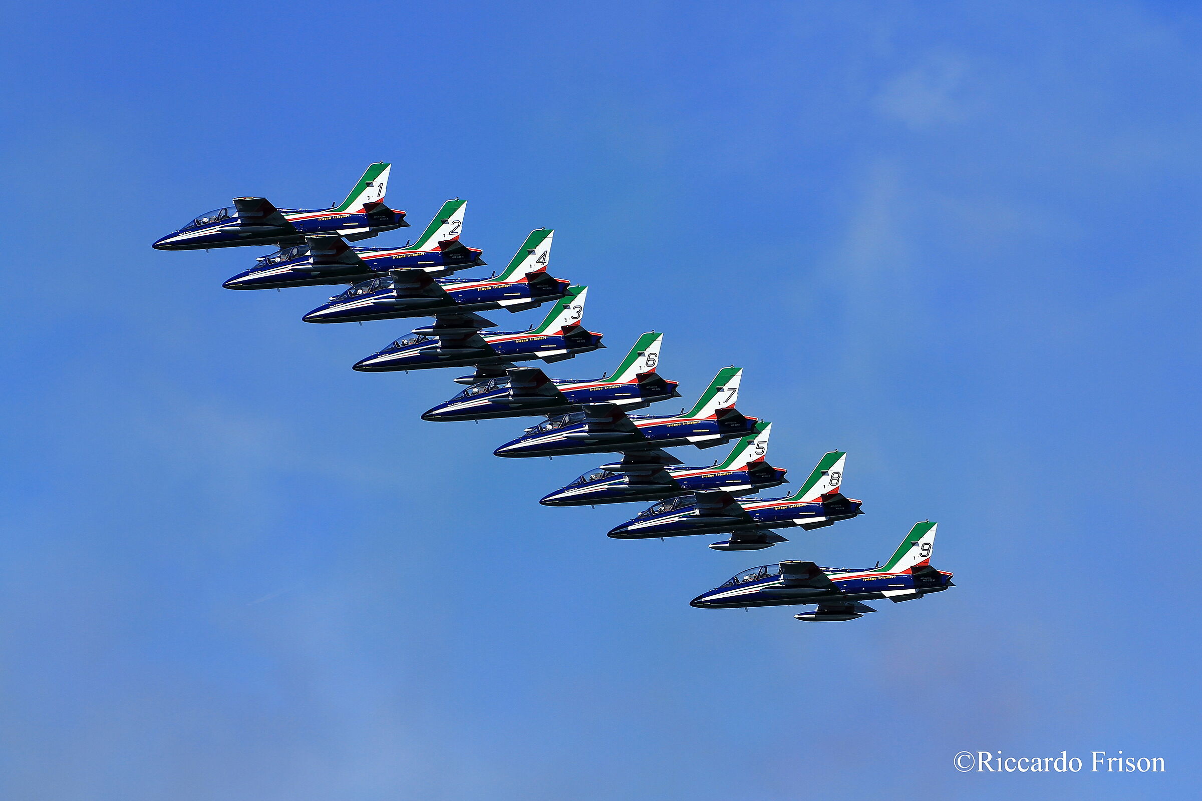 Tricolour Arrows