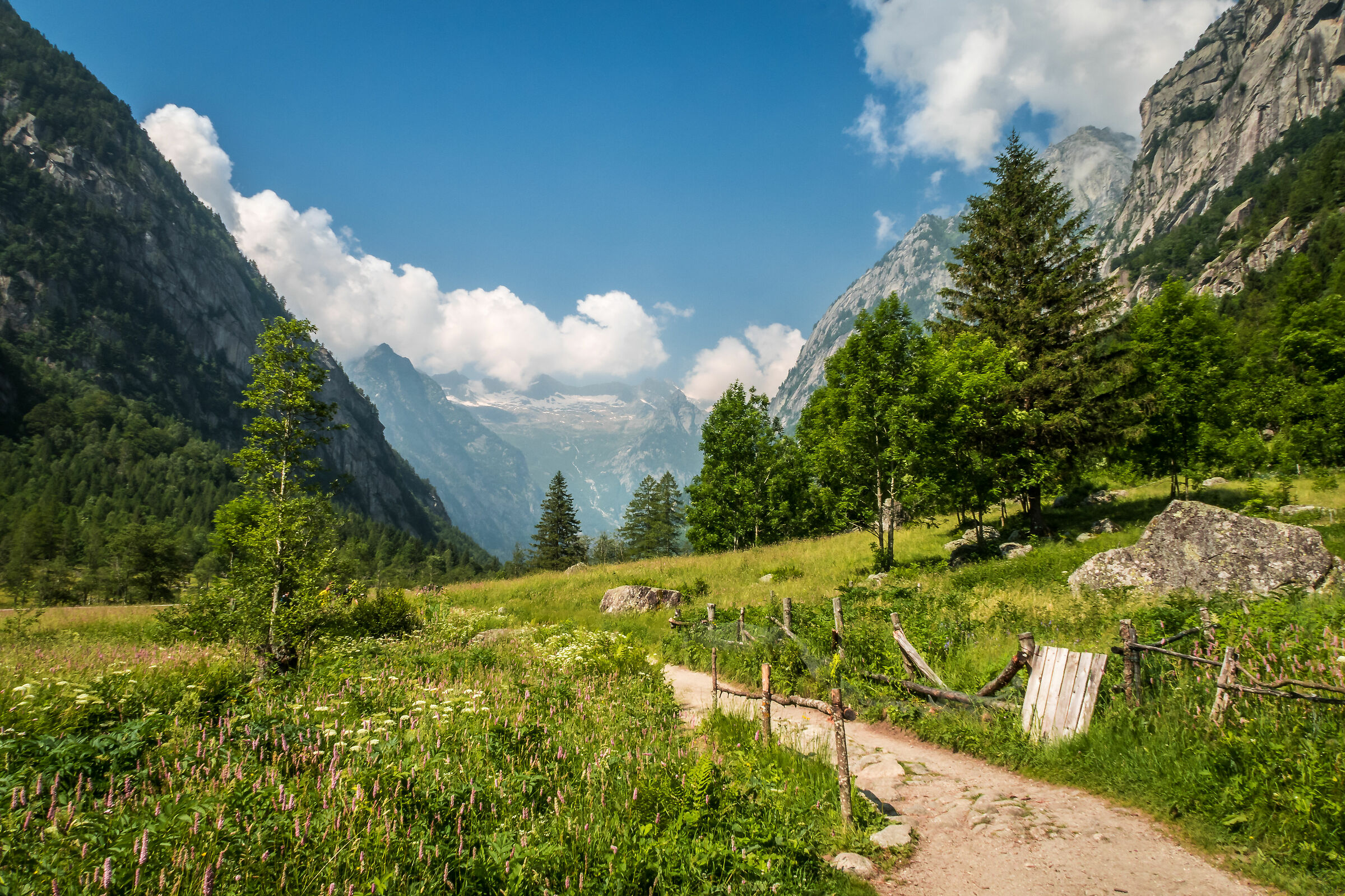 Scorcio della Val di Mello..