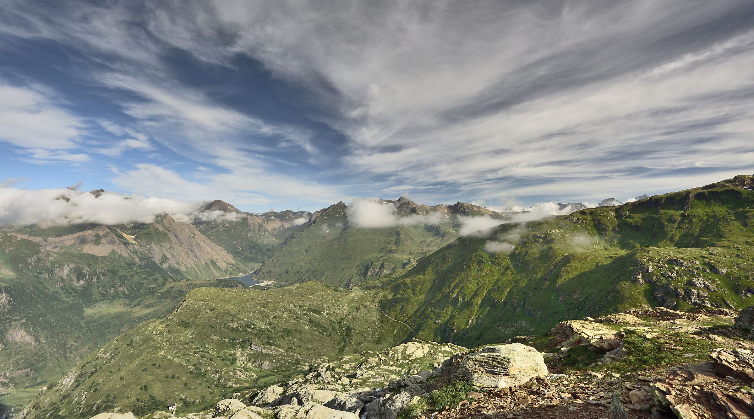 from The Black Lake you can see the lake with the Mo Dam