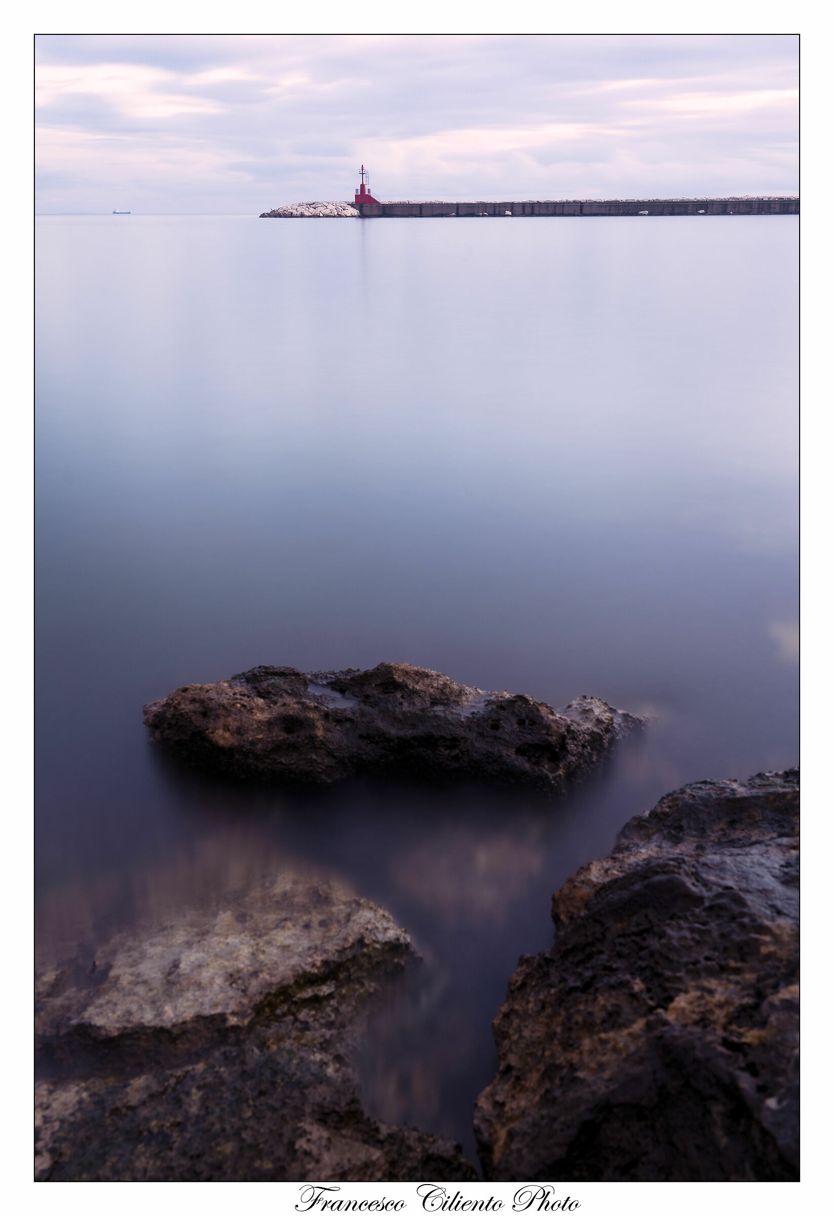Piccolo Faro sul Porto di Formia.