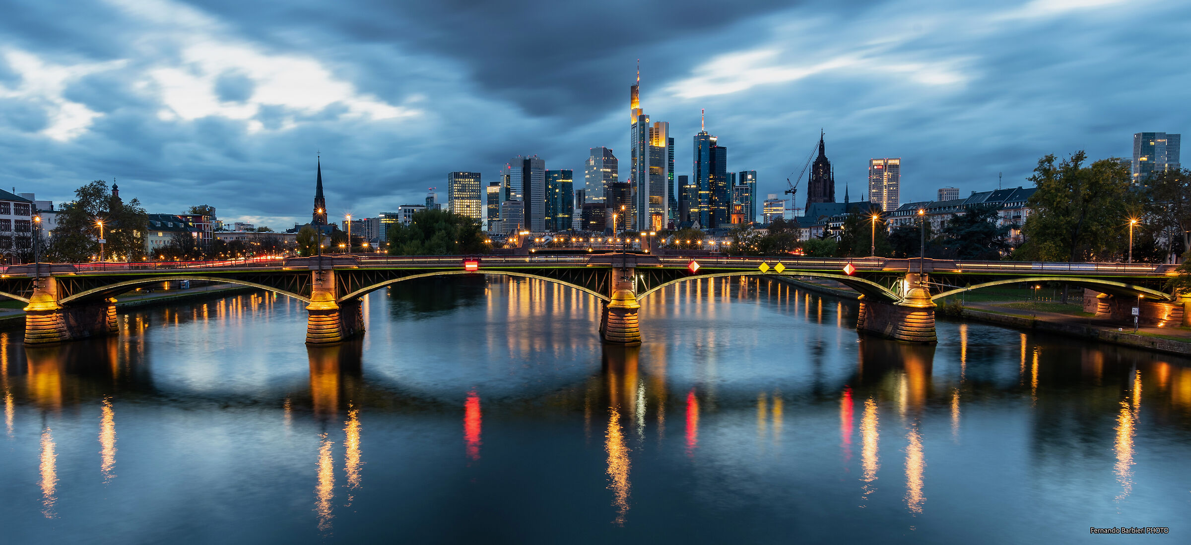 Frankfurt by night