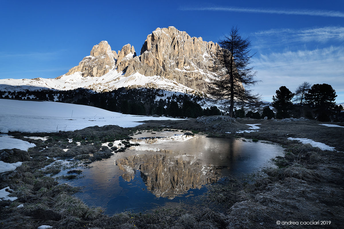 Il Sassolungo si specchia