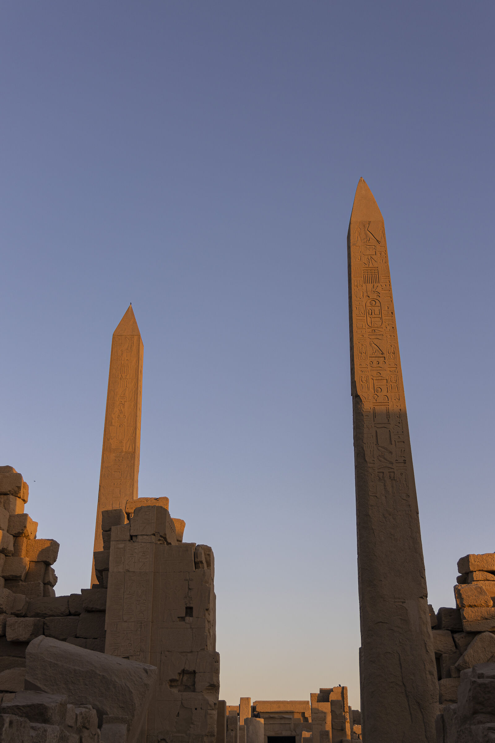 Obelisco con tramonto a Karnak