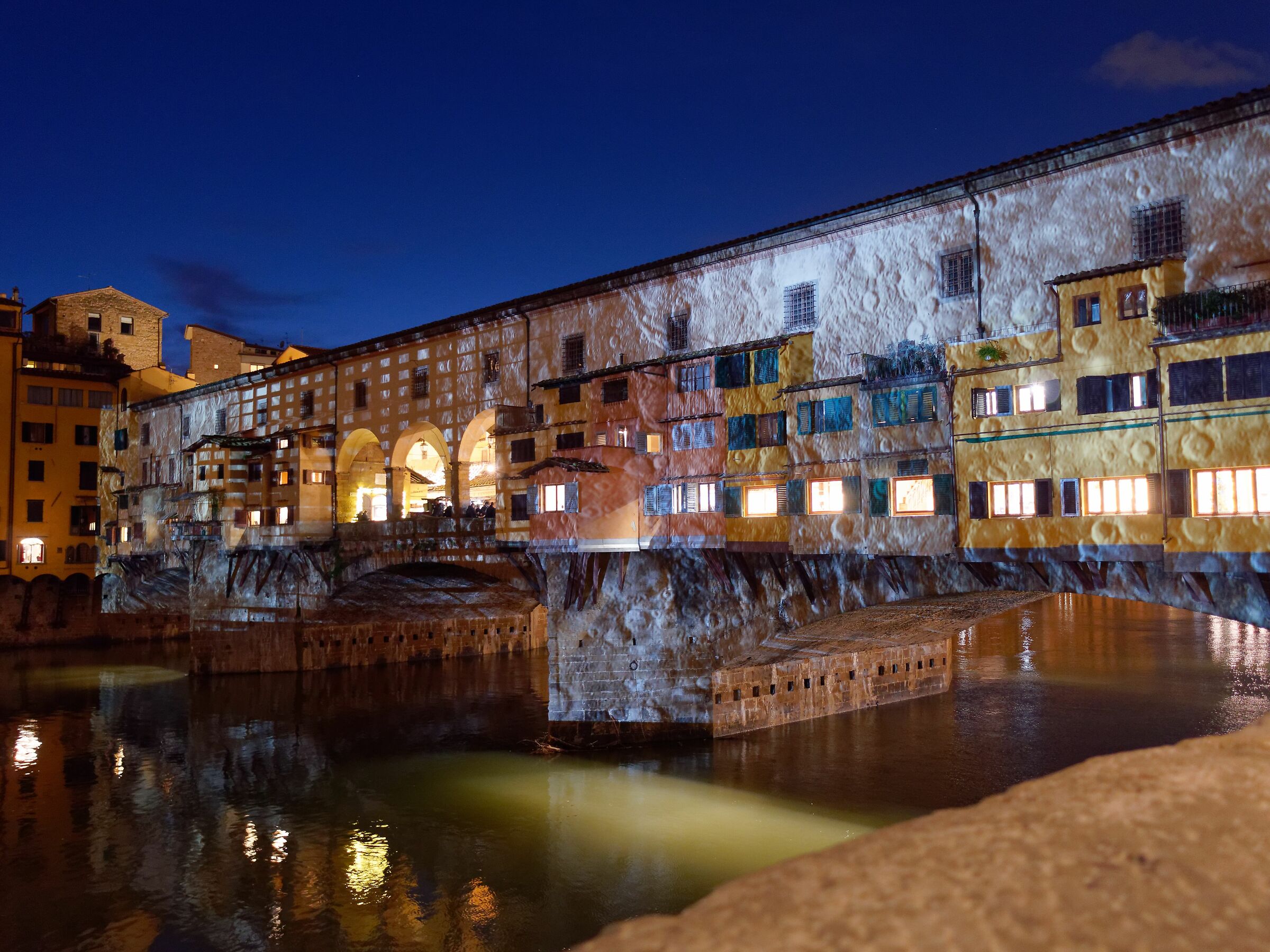 La luna sul "Ponte Vecchio"
