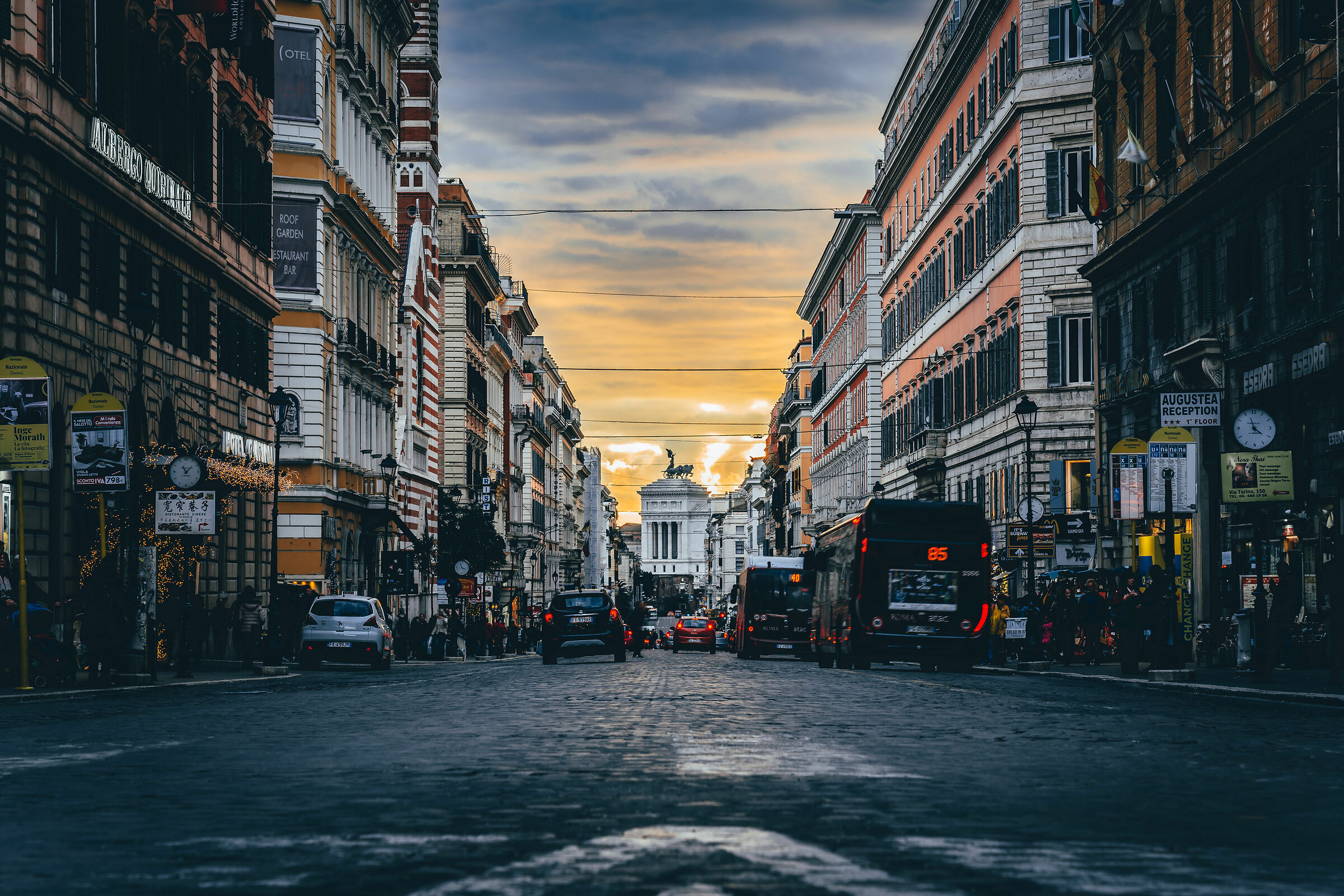 Via Nazionale al Tramonto