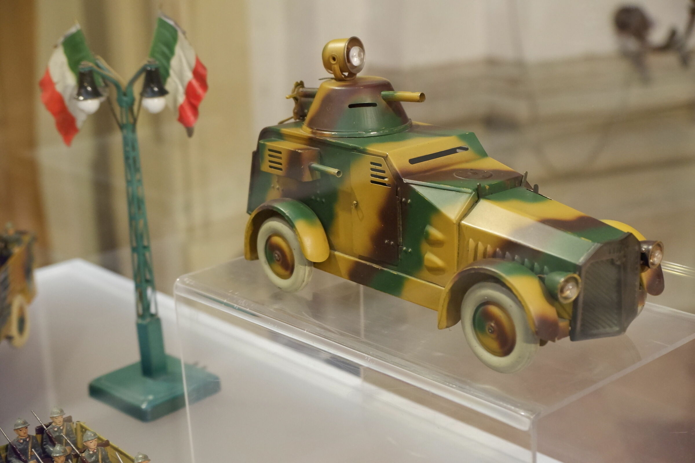 Giocattoli di latta 4