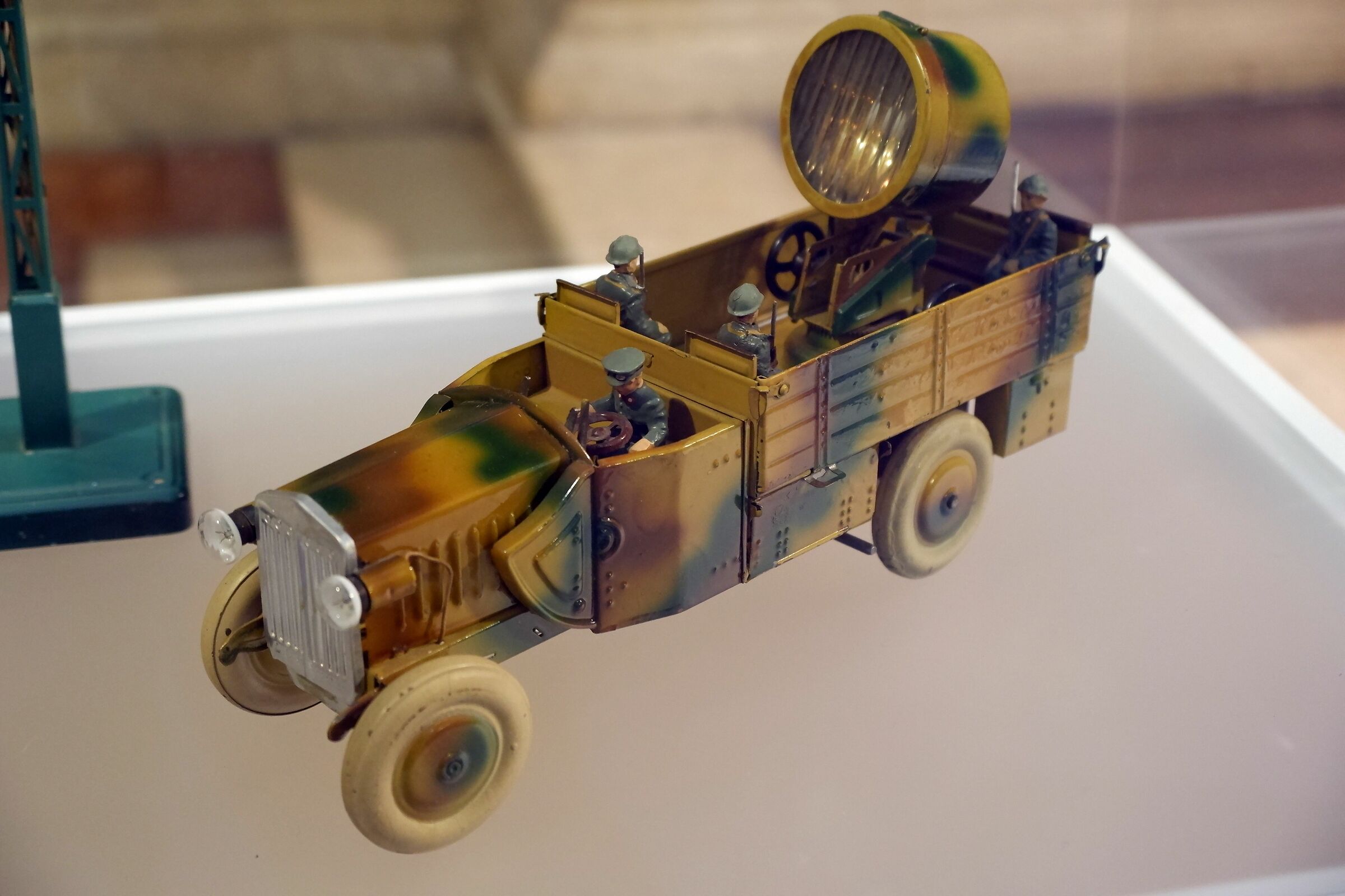 Giocattoli di latta 7