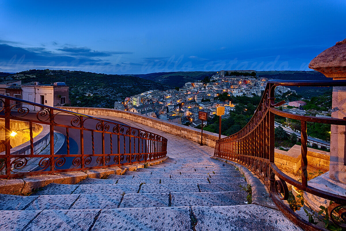 Scalinata verso Ragusa Ibla