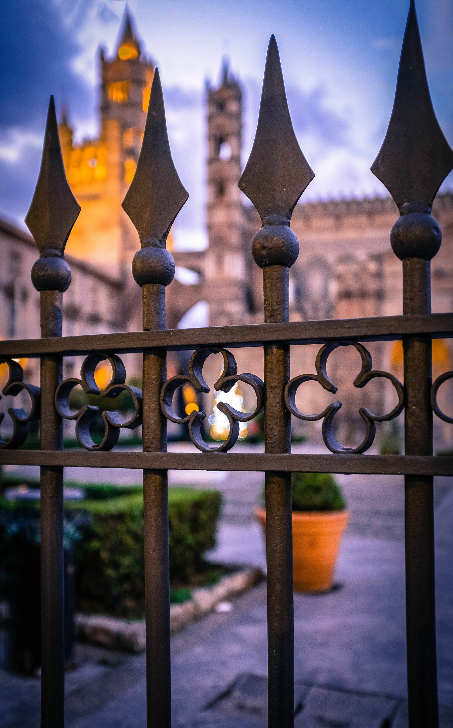 Sfocando sulla Caddedrale