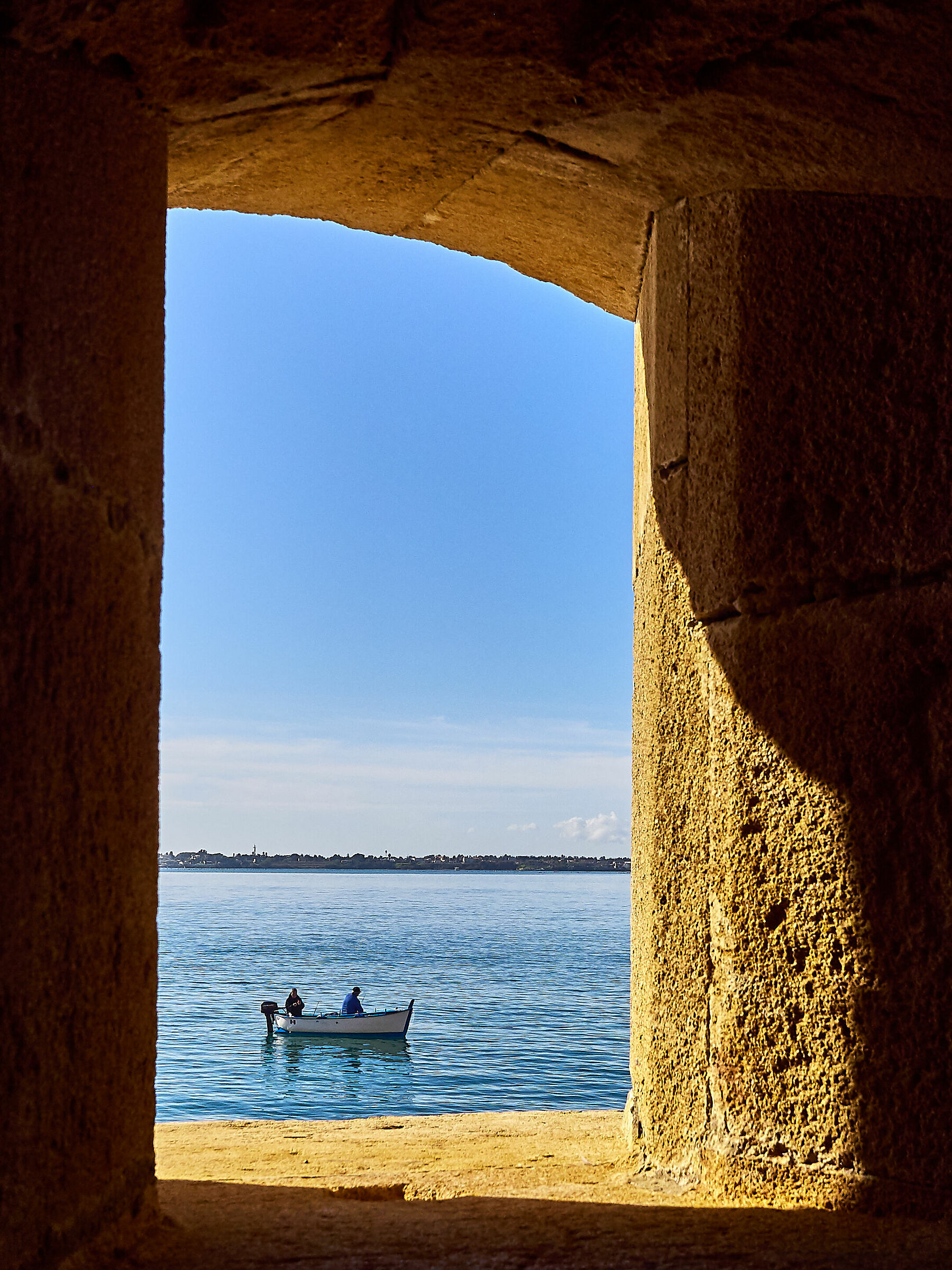 Syracuse at the window