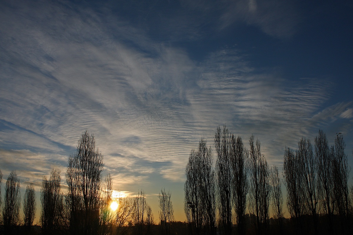 un alba inaspettata fuori dalla finestra