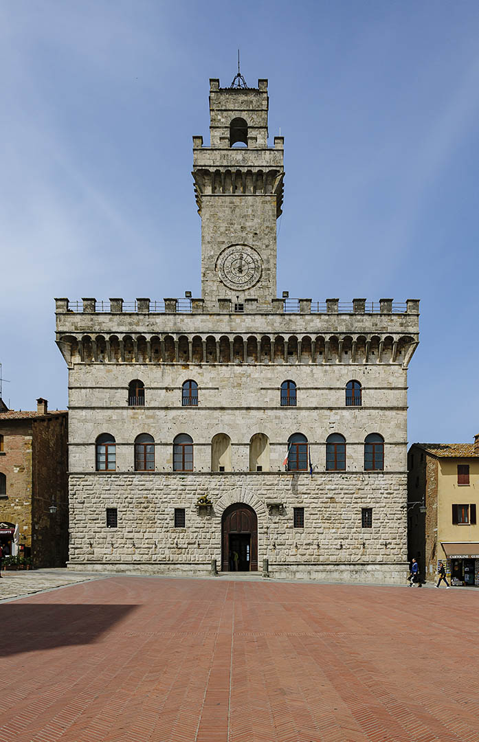 Montepulciano, The Piazza Grande, Palazzo Comunale