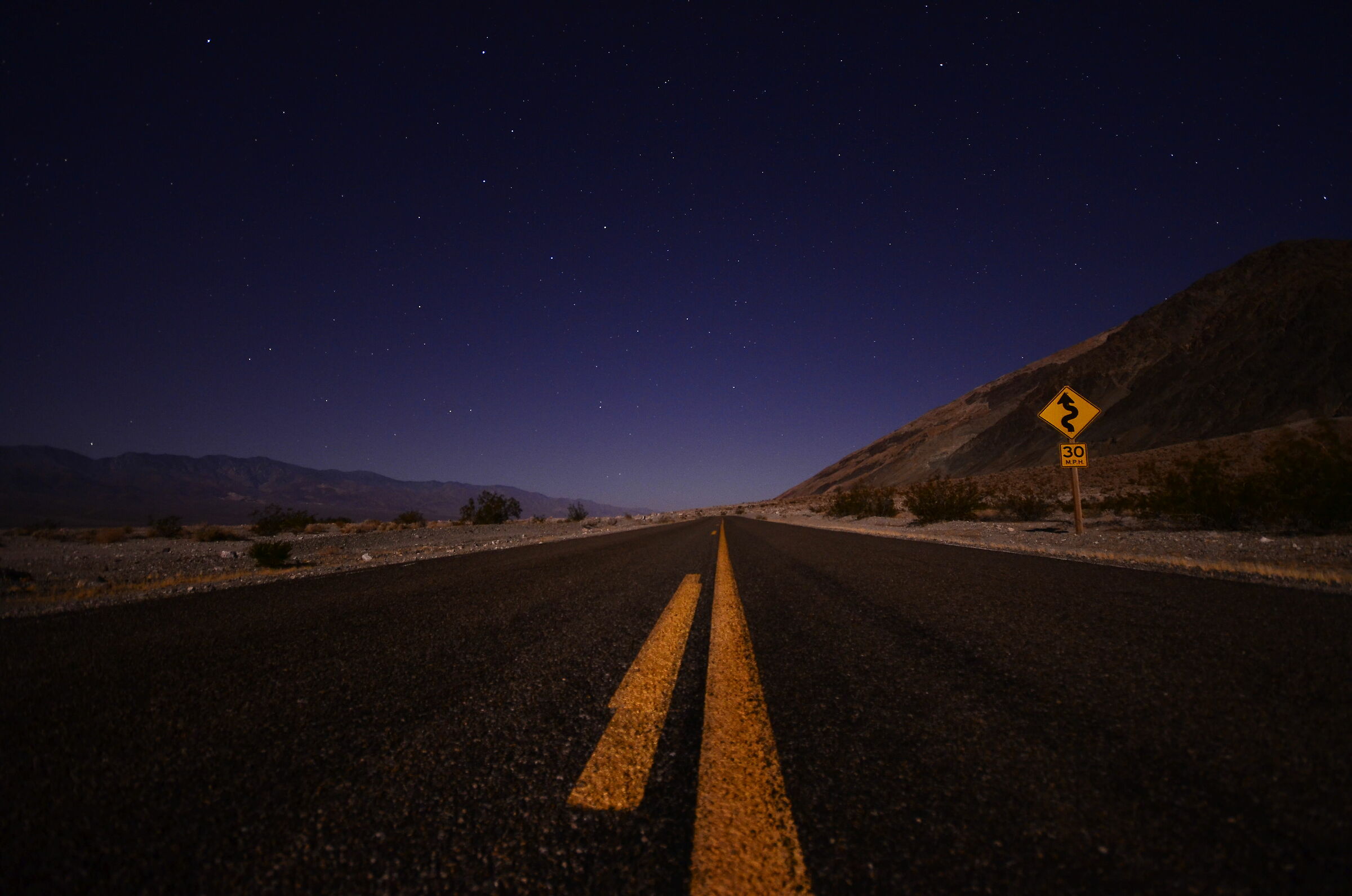 Death valley's nigjt