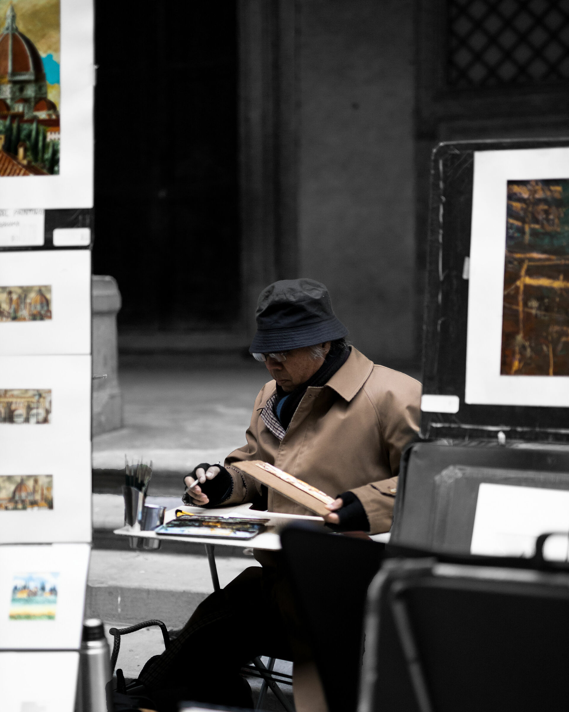 The artist colors what he touches