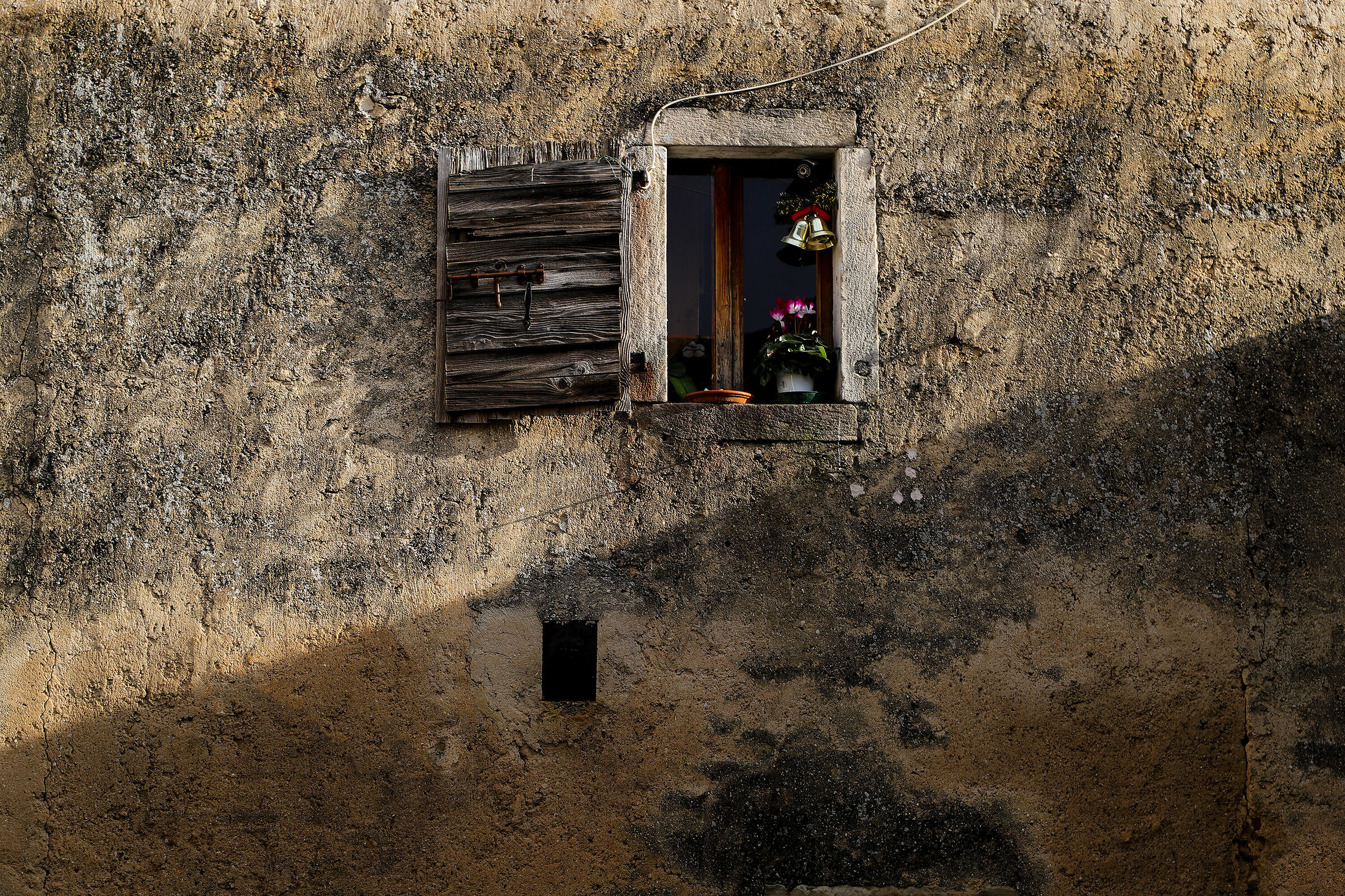 One Window, One Vision.