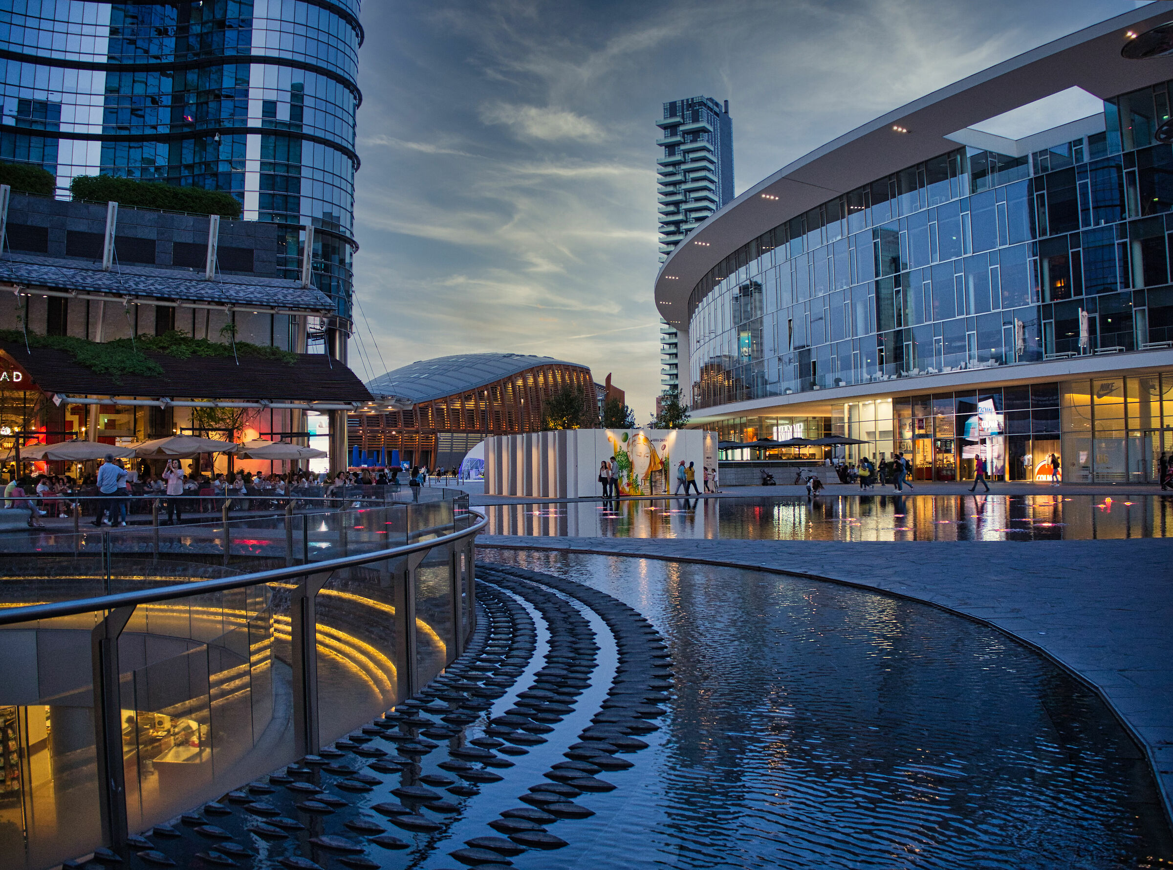 Piazza Gae Aulenti