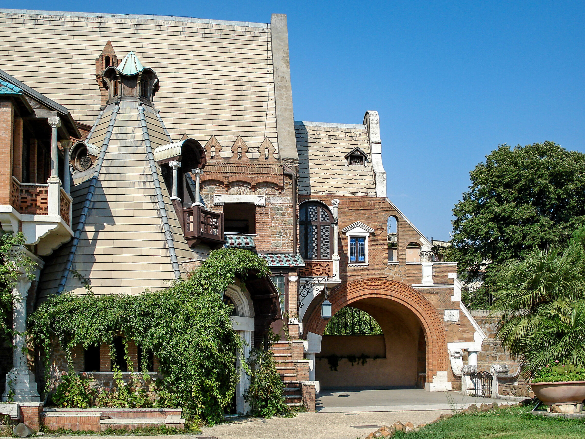 Villa Torlonia, Casina delle Civette, particolare