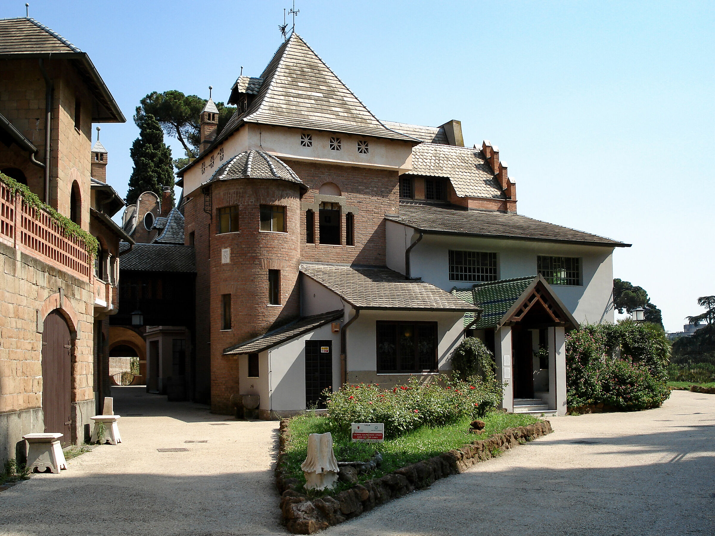Villa Torlonia, Casina delle Civette, particolare