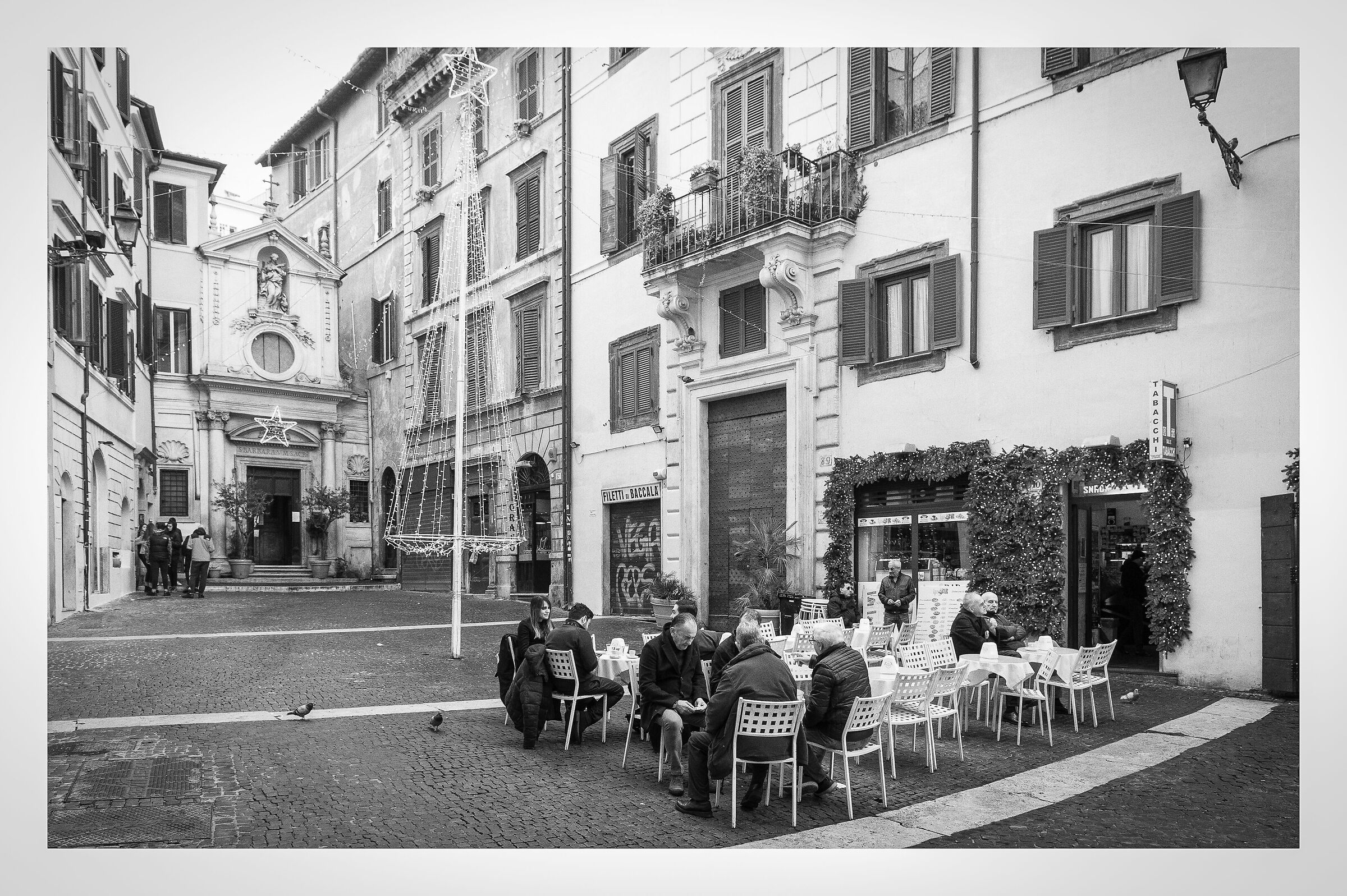 A quiet Monday morning at the Largo dei Librari...