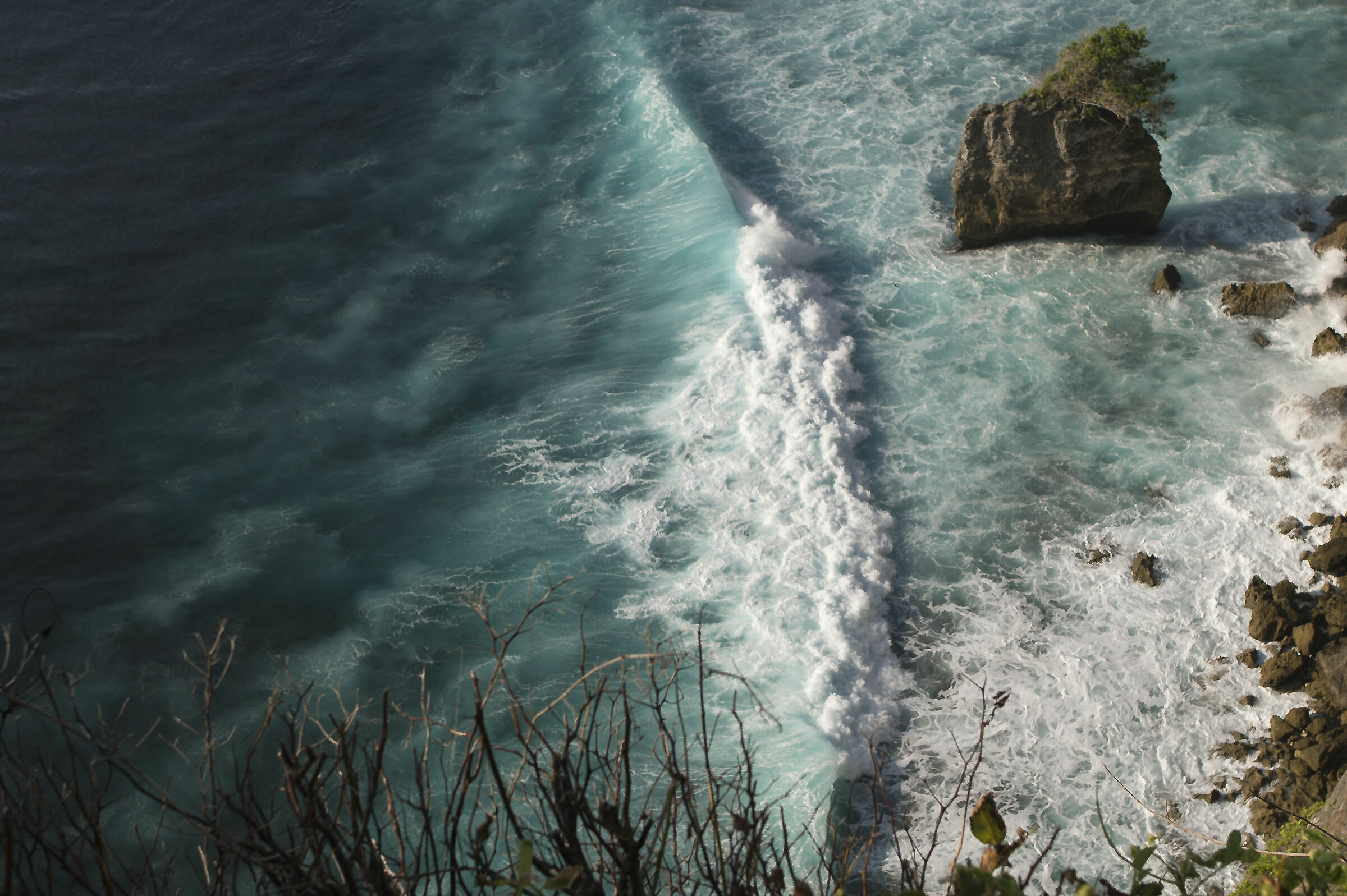 Uluwatu - Lights and Shadows of the Pacific