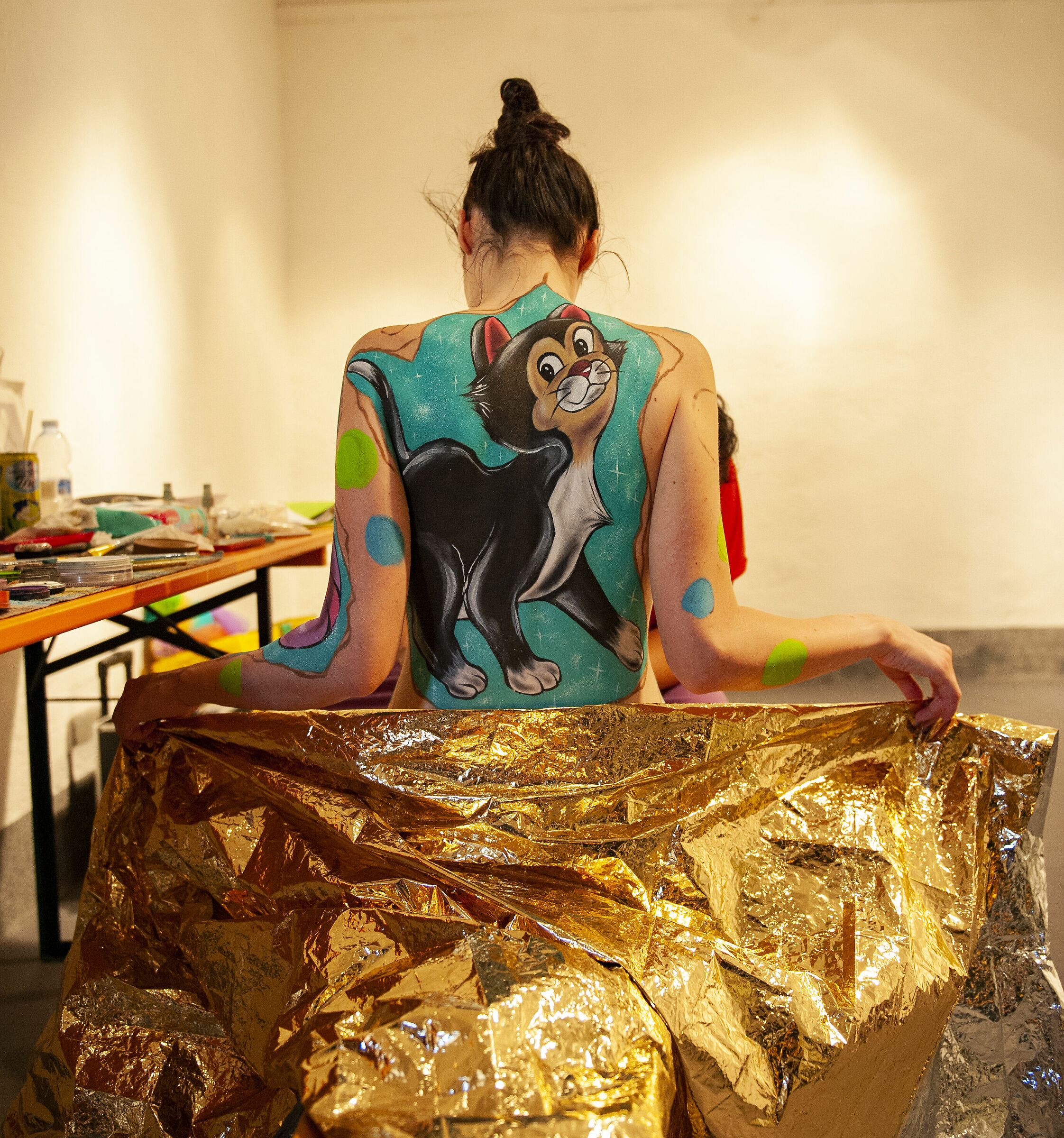 ...graffito umano...