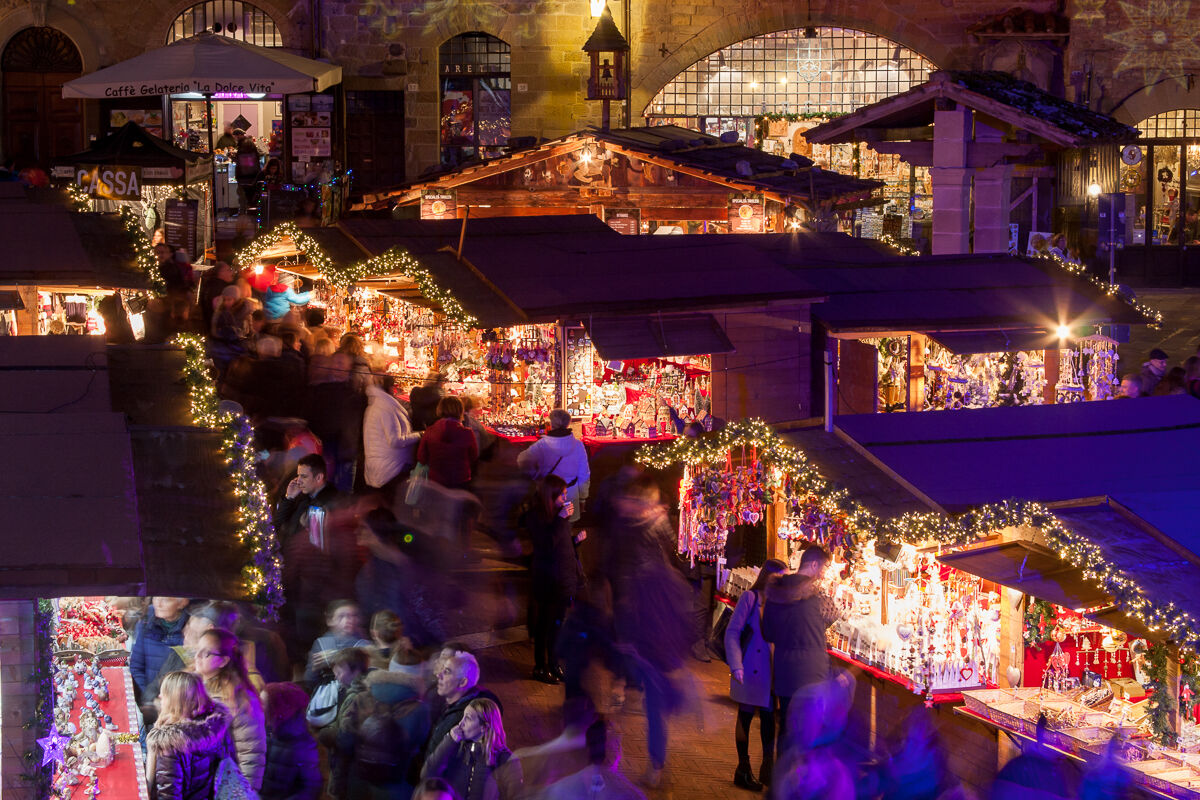 A thousand lights in Piazza Grande!