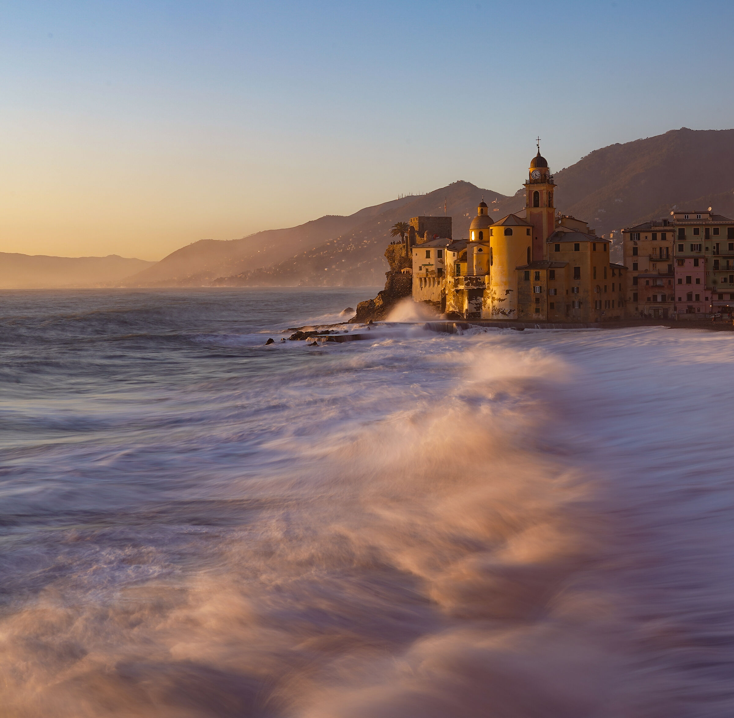Mareggiata a Camogli
