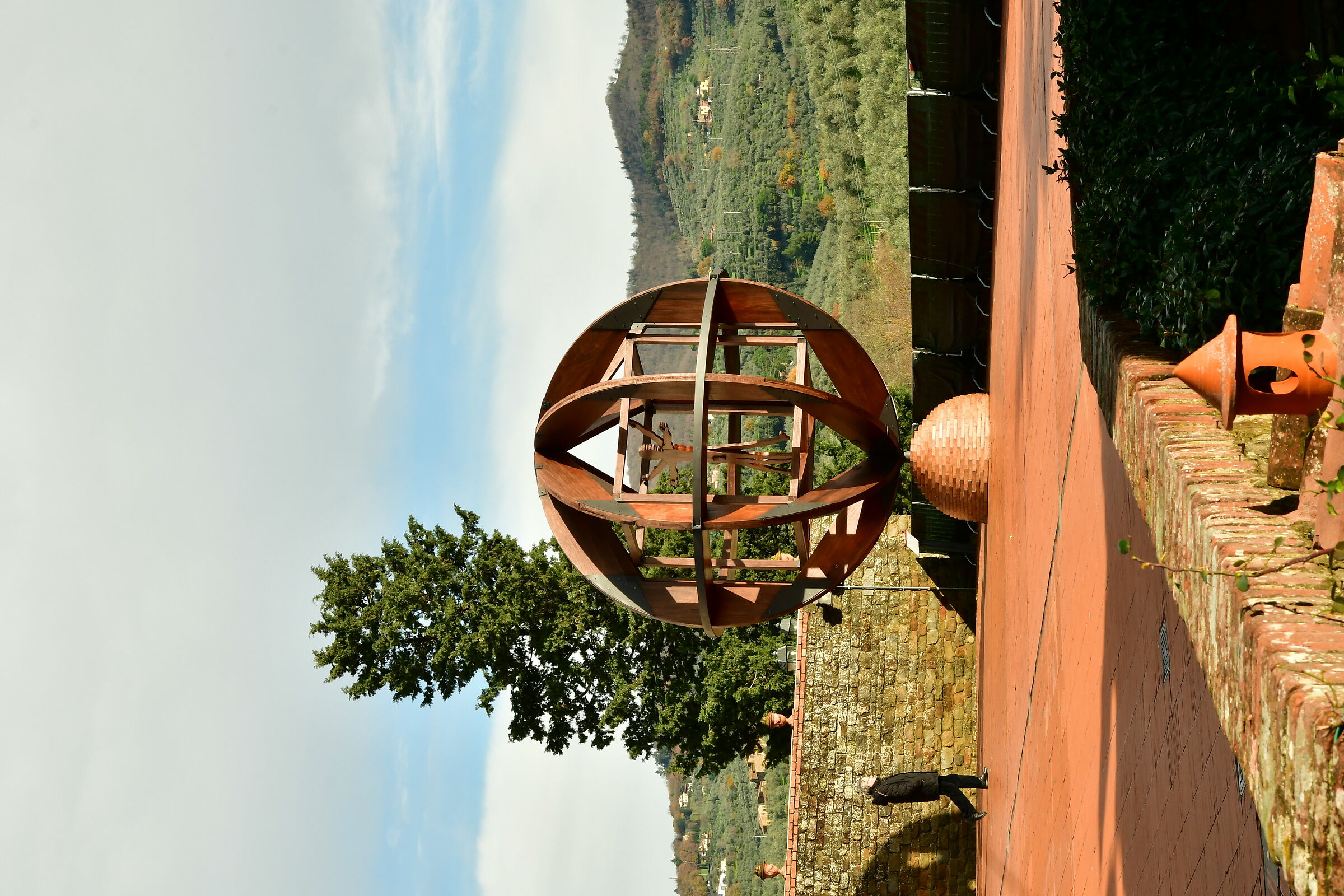 at leonardo's house.... (win-