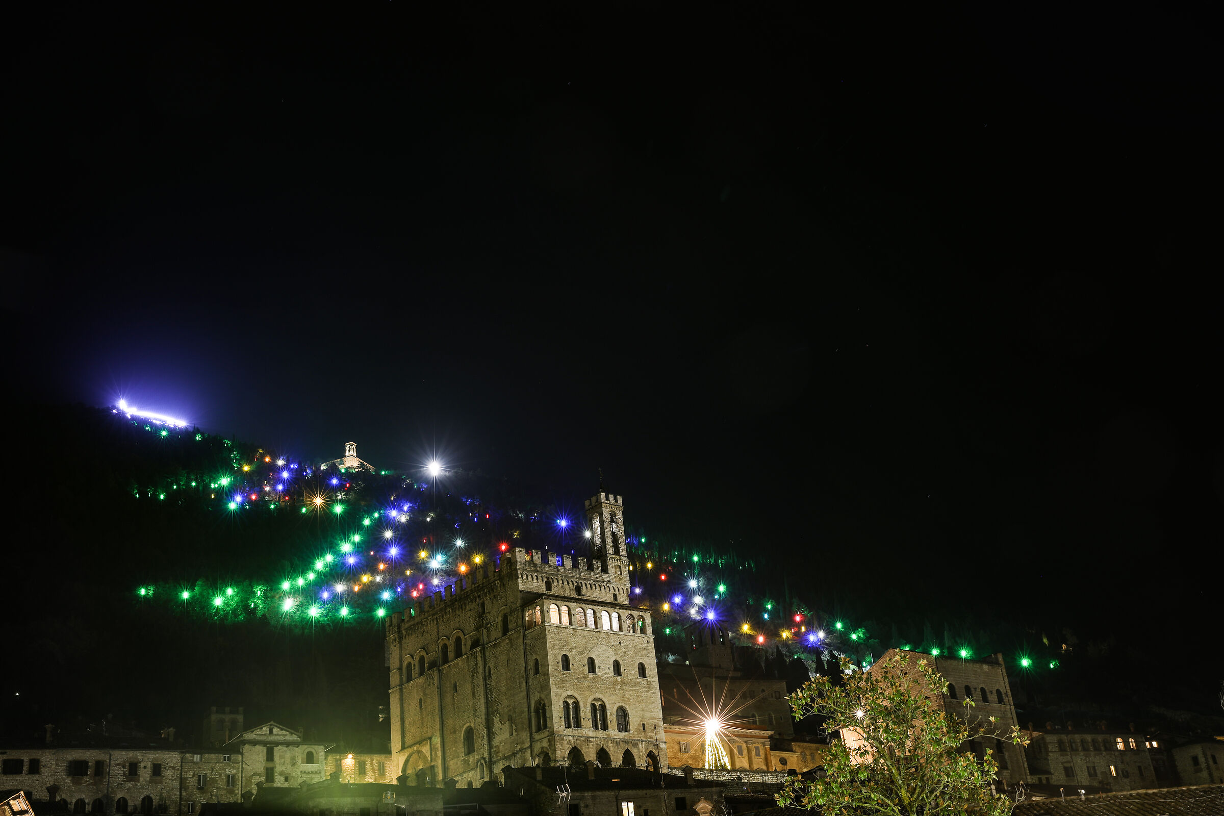 Gubbio and the world's largest Christmas tree
