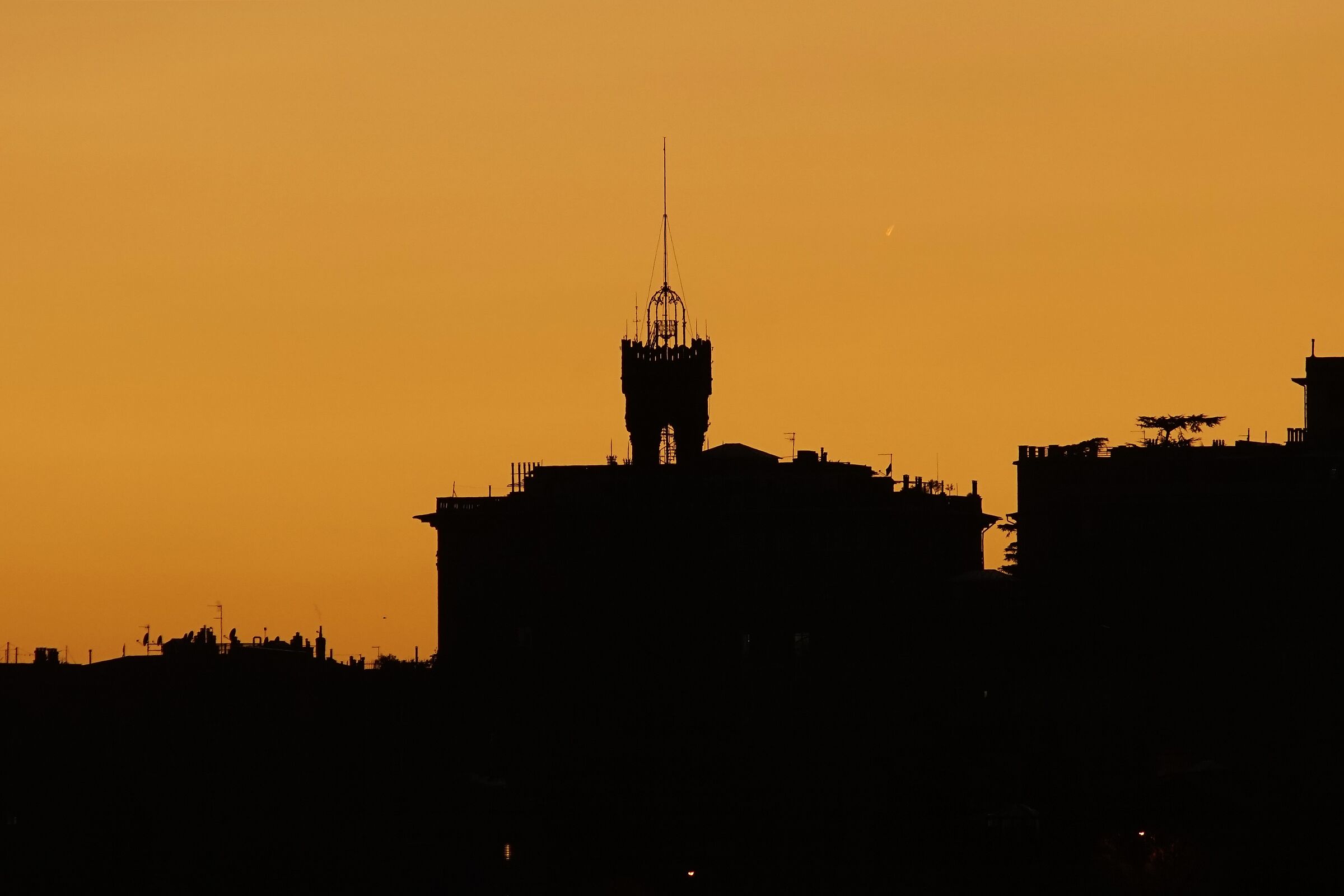 MacKenzie Castle, Genoa