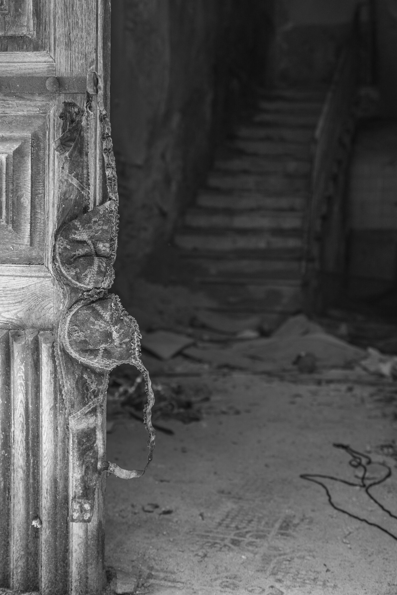 Climb to the first floor, which with only 1500 lire I make y...