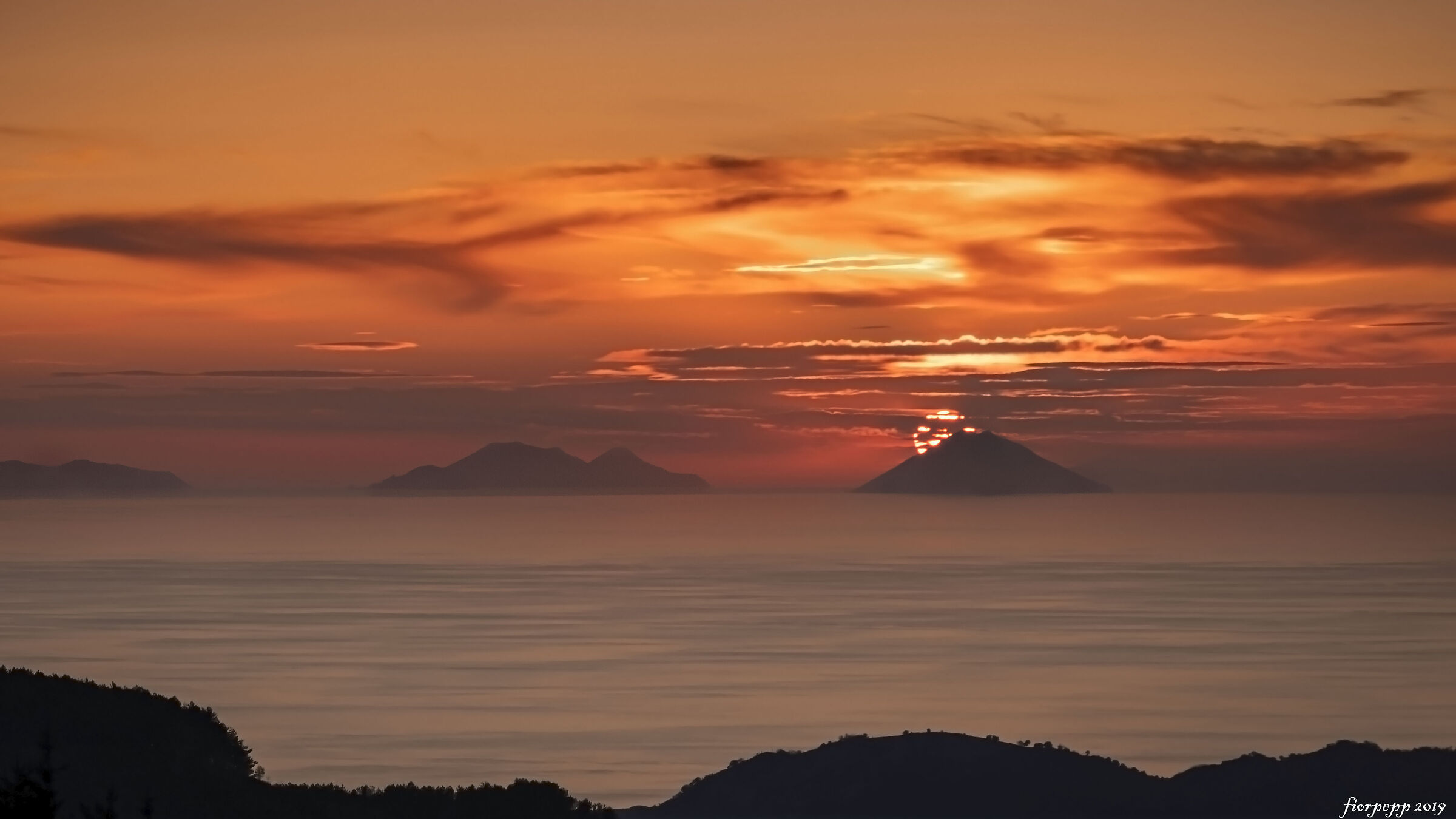 Between sea and mountains