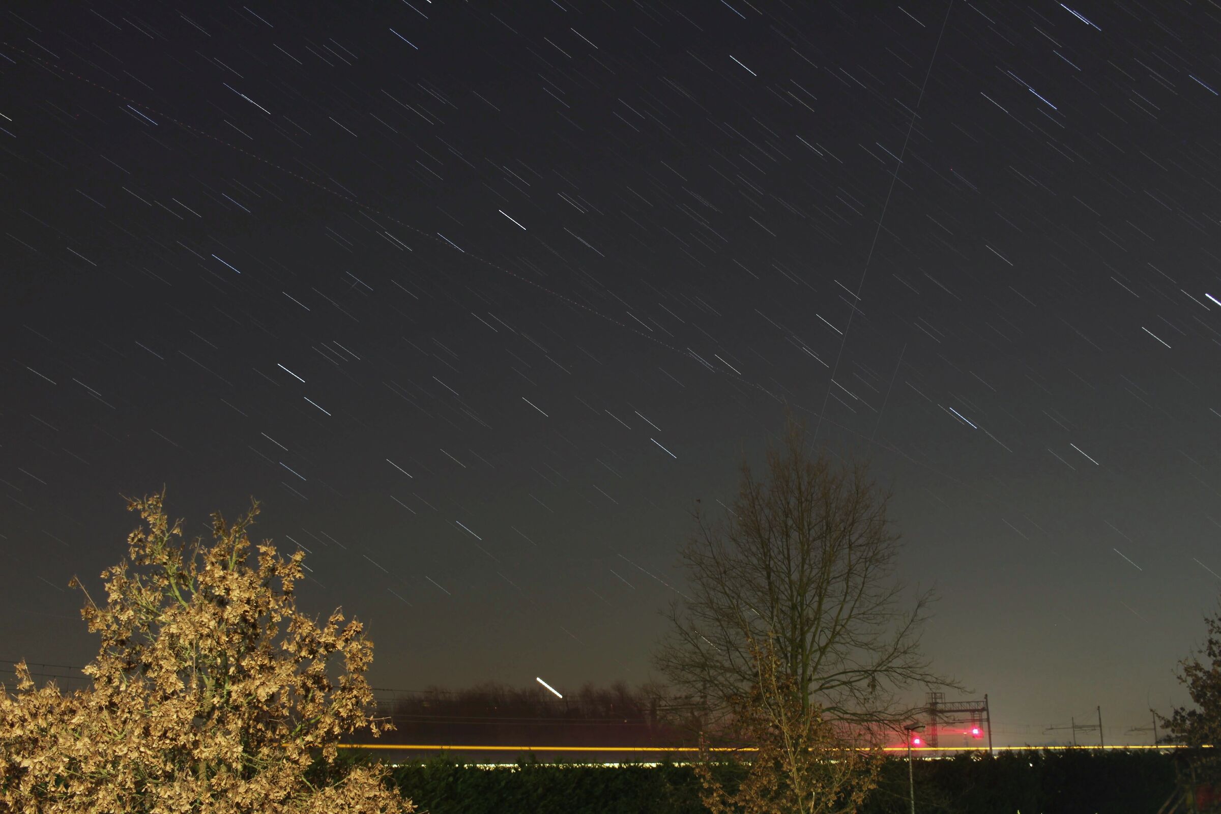 Startrail with passage of two starlink satellites