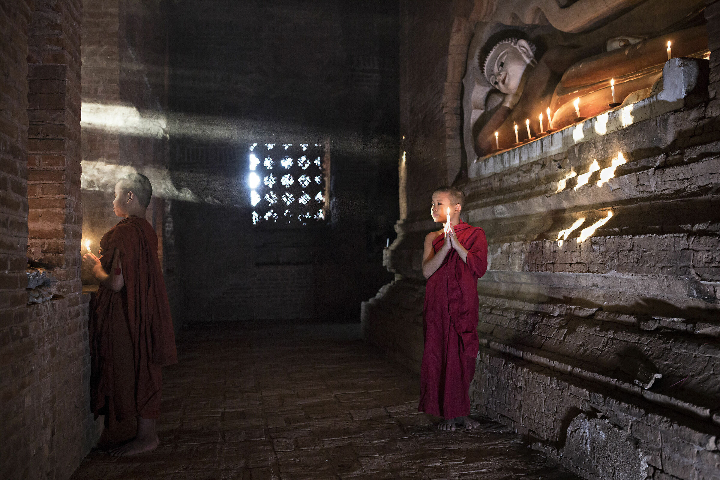 Bagan monks