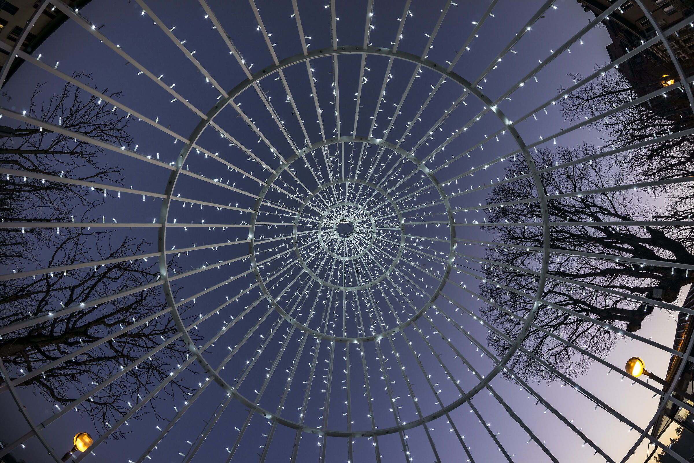 Friday 27 December 2019, 17:03:58