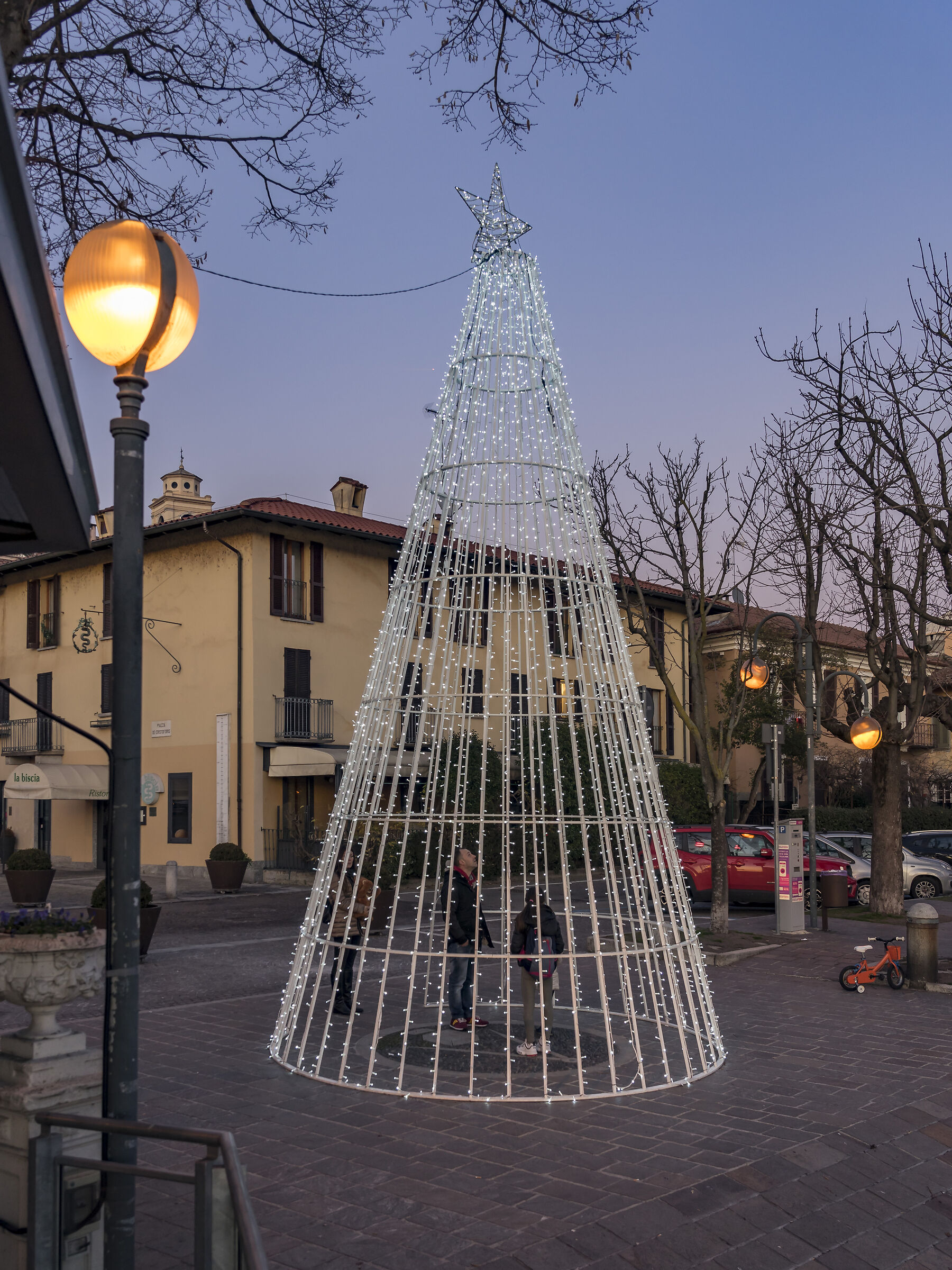 Friday, December 27, 2019, 16:56:34