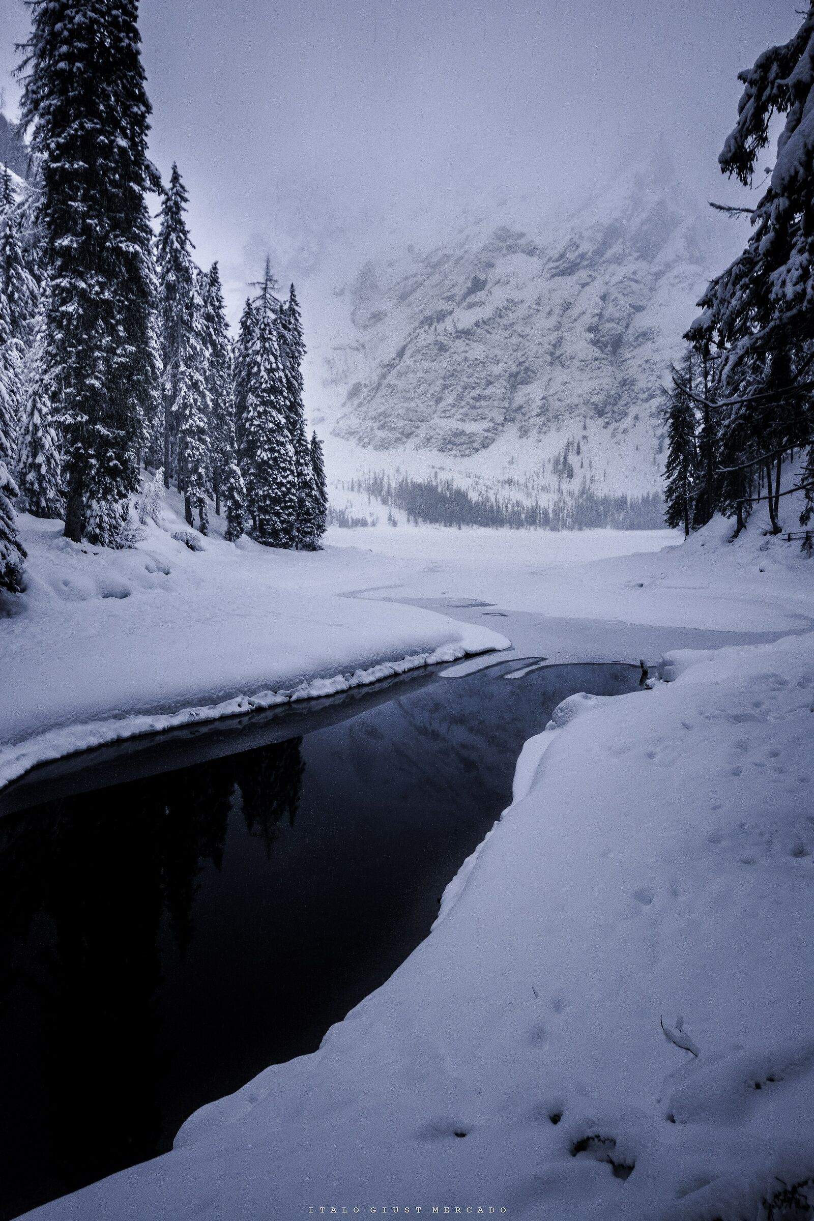 Il torrente ghiacciato
