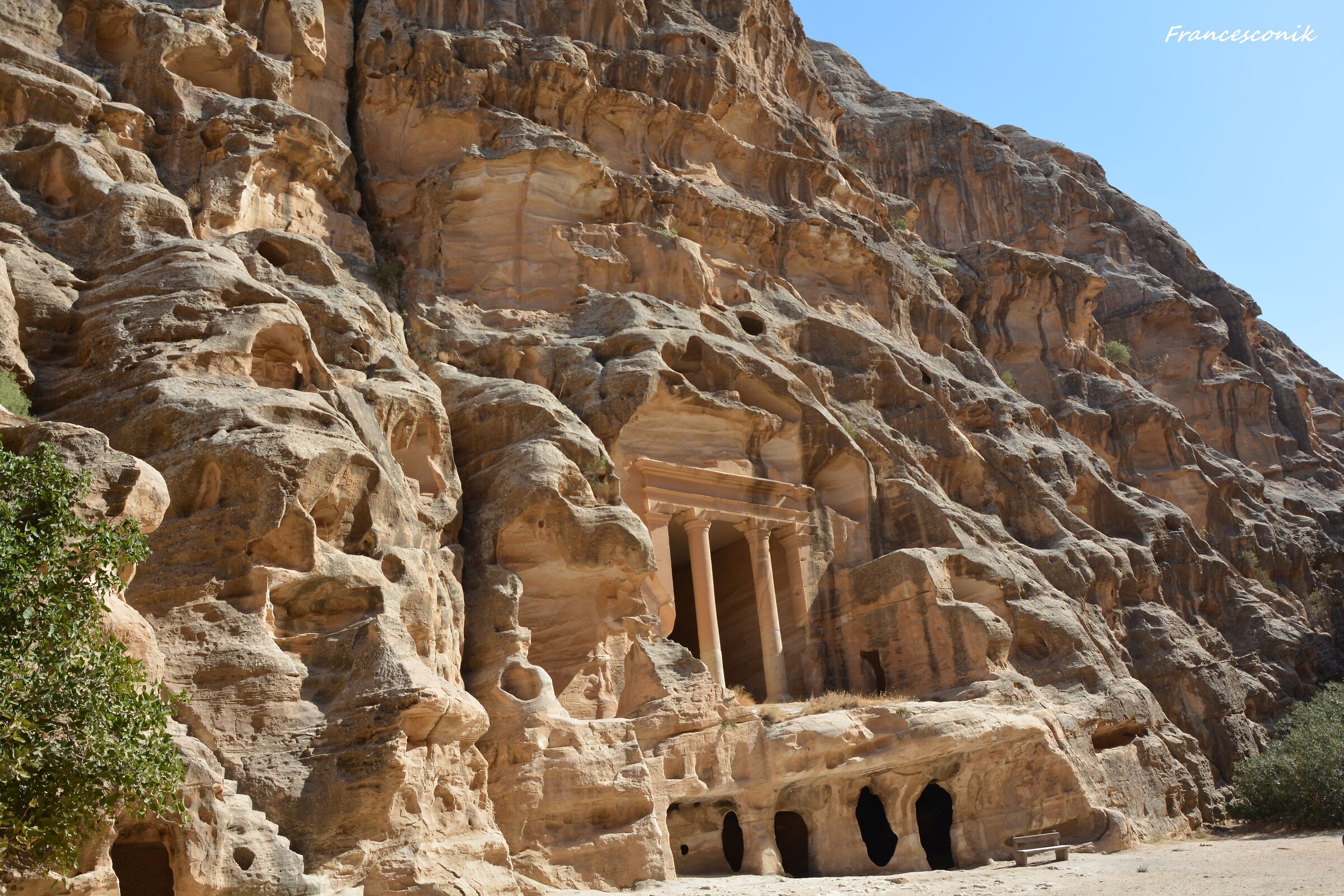 Architetture nella roccia