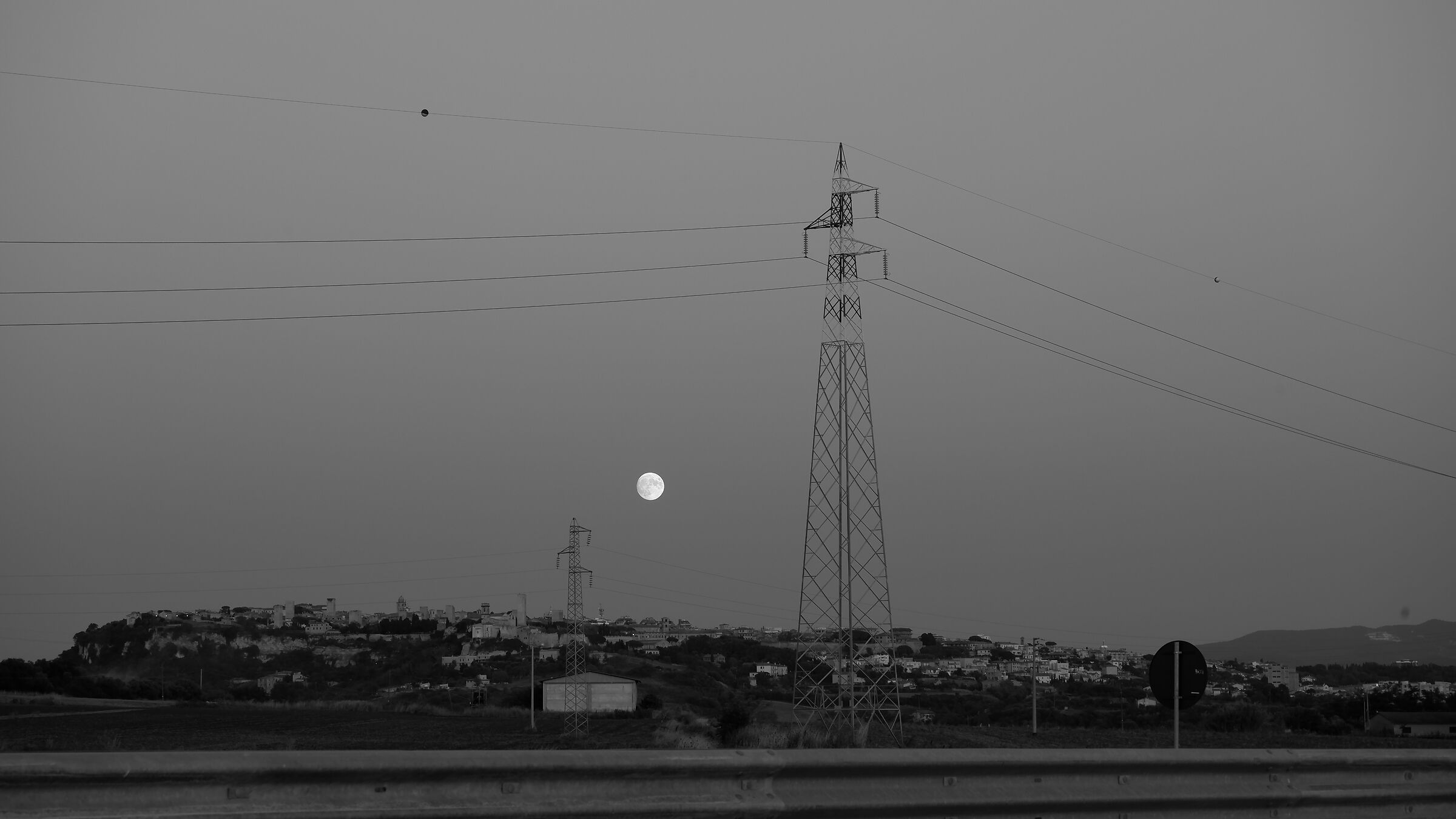 Full Moon... About Urbe